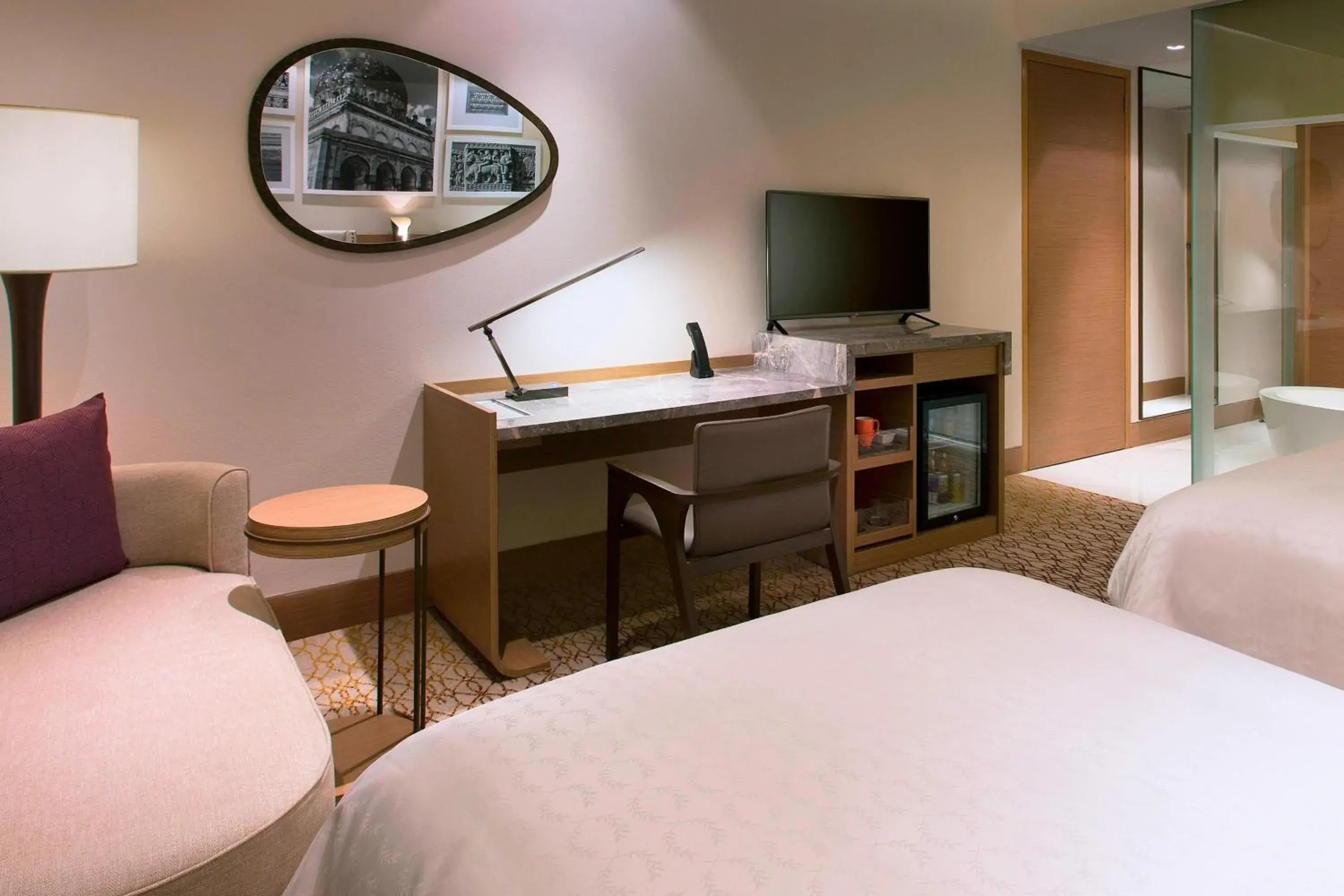 Sheraton Club-Twin Bed - single occupancy - Lounge access with 02hrs happy hours in Sheraton Hyderabad Hotel Sheraton Club-Twin Bed - single occupancy - Lounge access with 02hrs happy hours in Sheraton Hyderabad Hotel