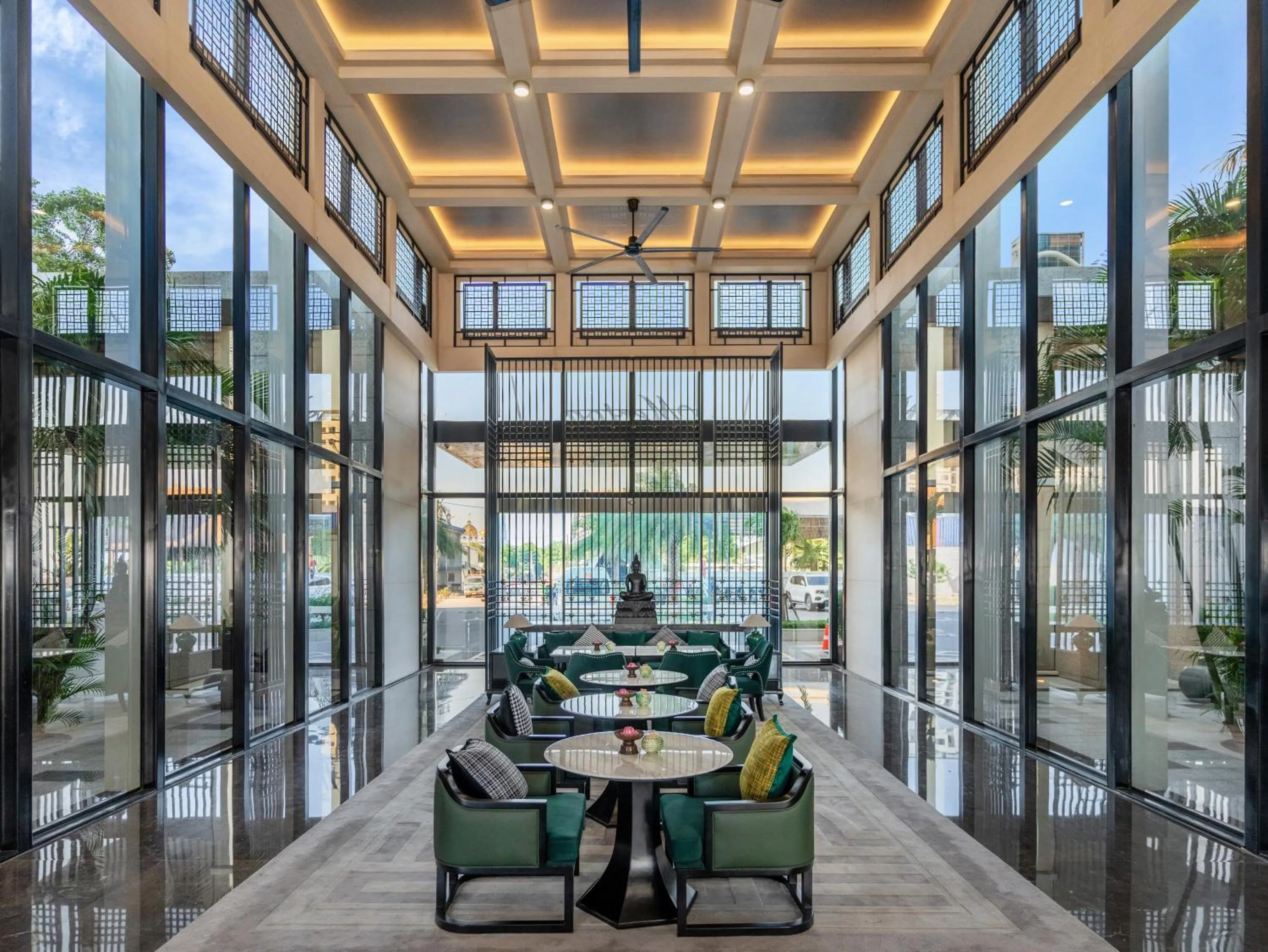 Lobby or reception in Merton Holiday Inn