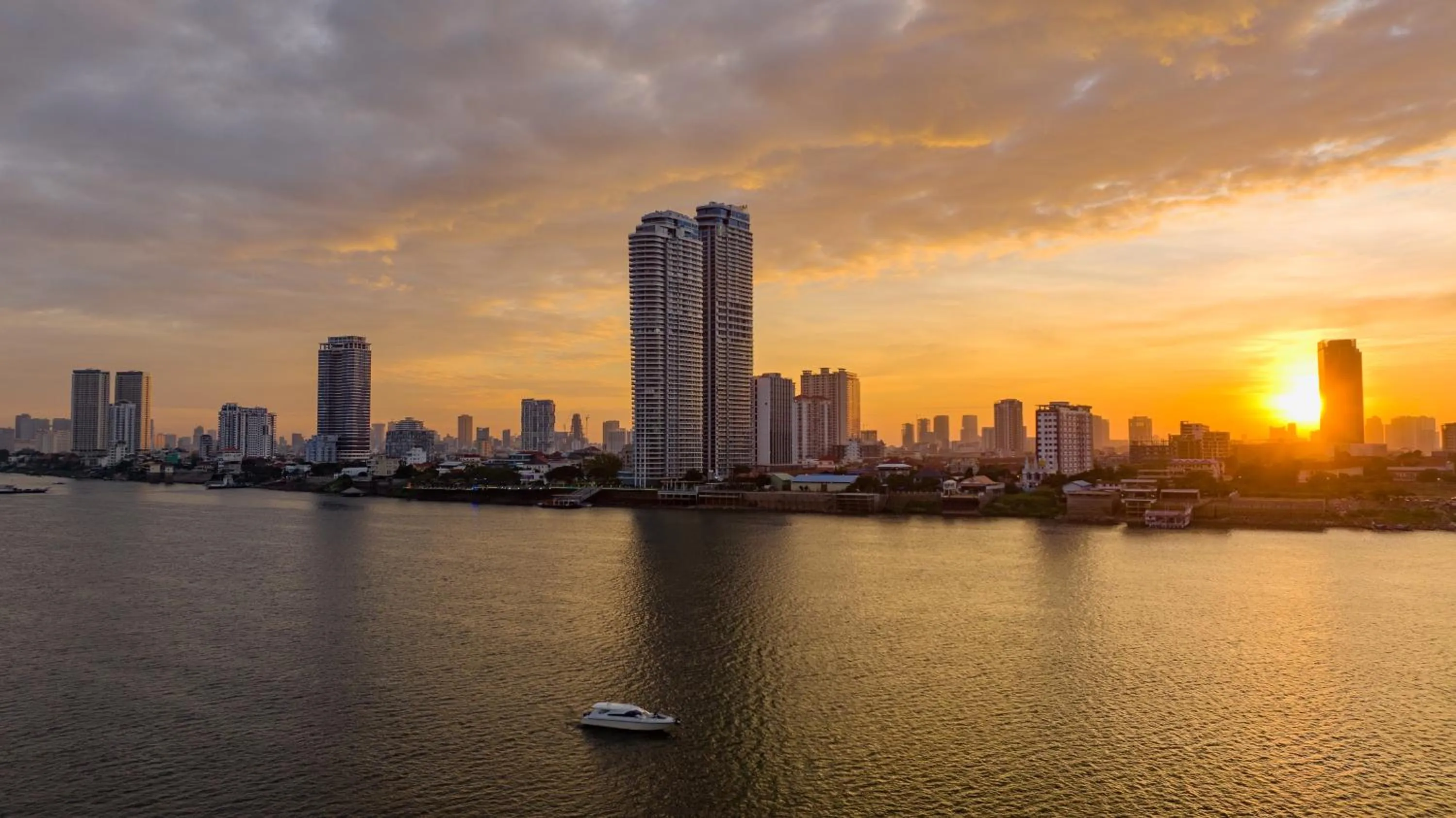 Natural landscape in Merton Holiday Inn