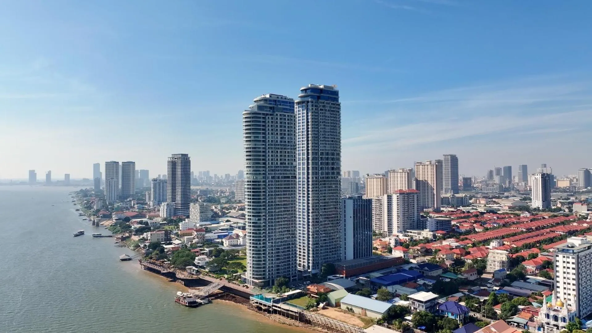 Property building in Merton Holiday Inn