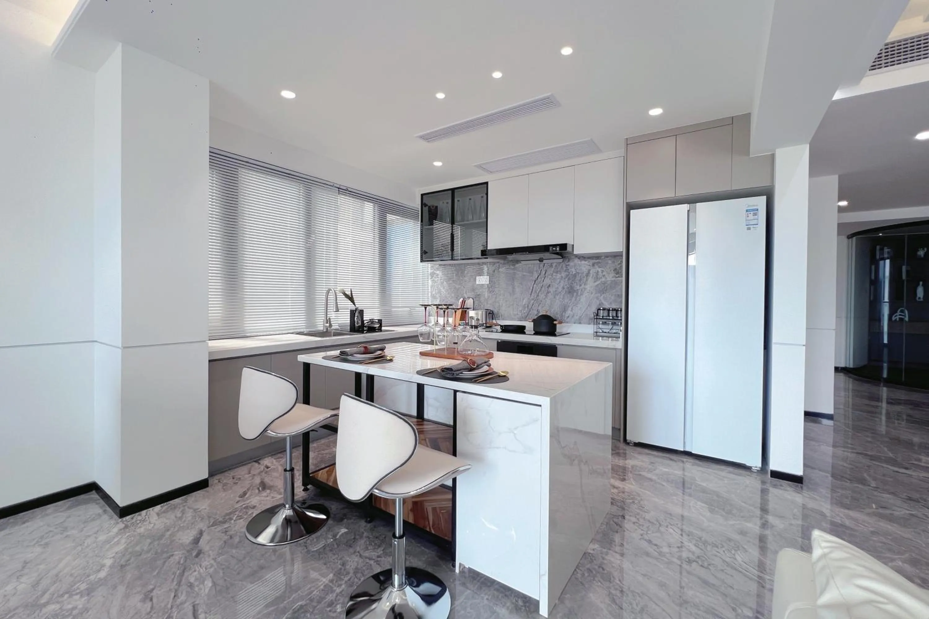 Kitchen or kitchenette in Merton Holiday Inn