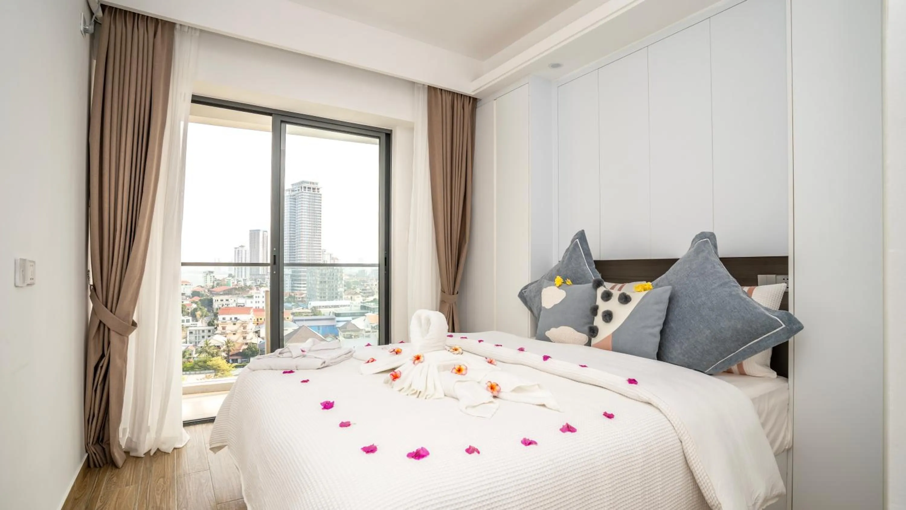 Photo of the whole room, Bed in Merton Holiday Inn