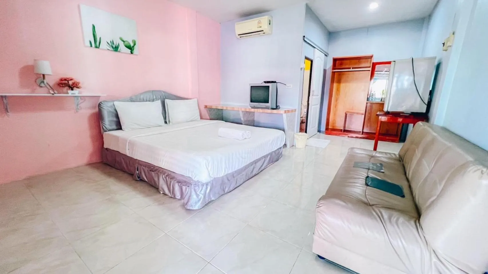 Bedroom, Bed in Kongkhamkoon Hotel