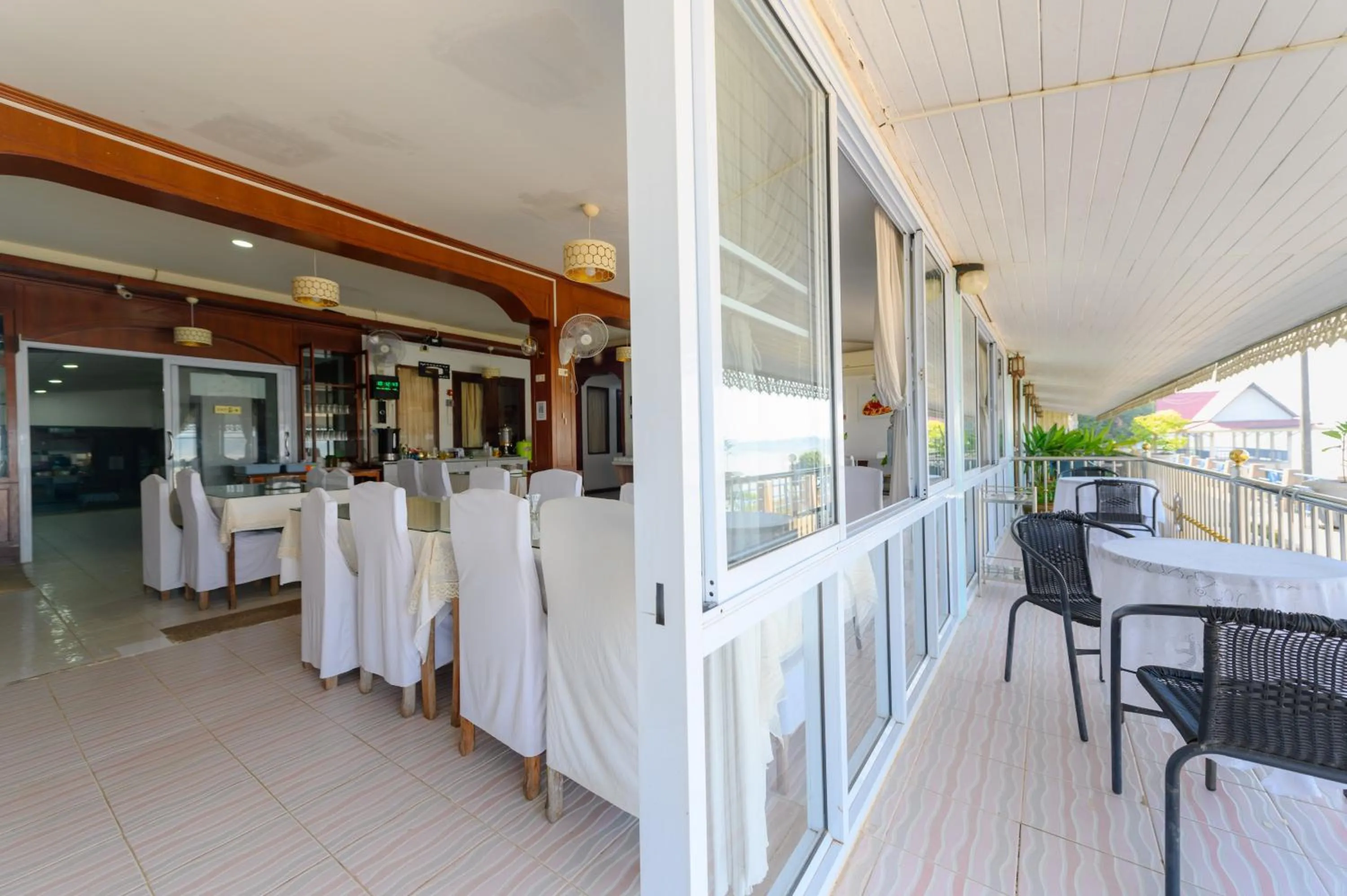 Restaurant/places to eat in Kongkhamkoon Hotel