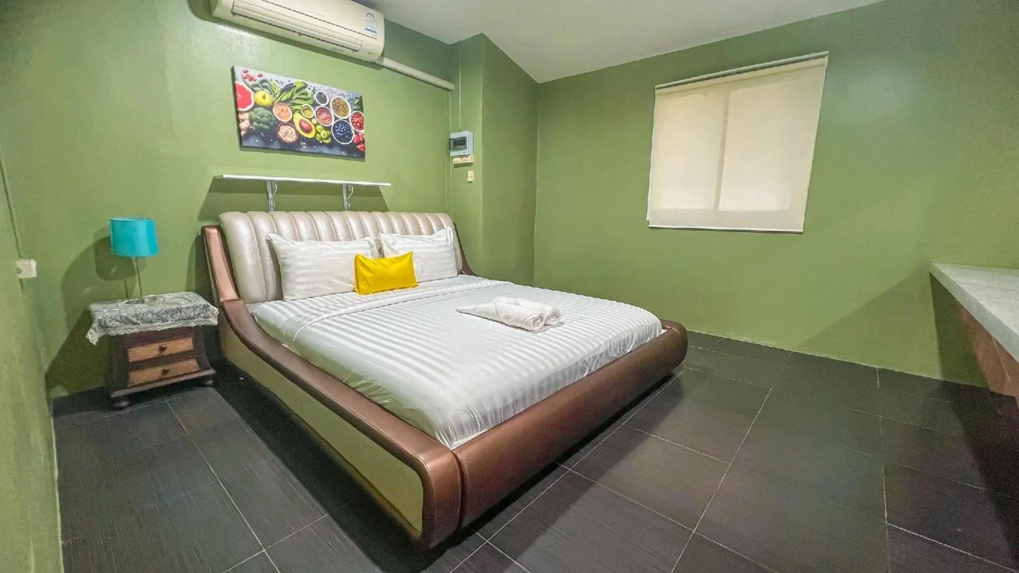 Bed in Kongkhamkoon Hotel