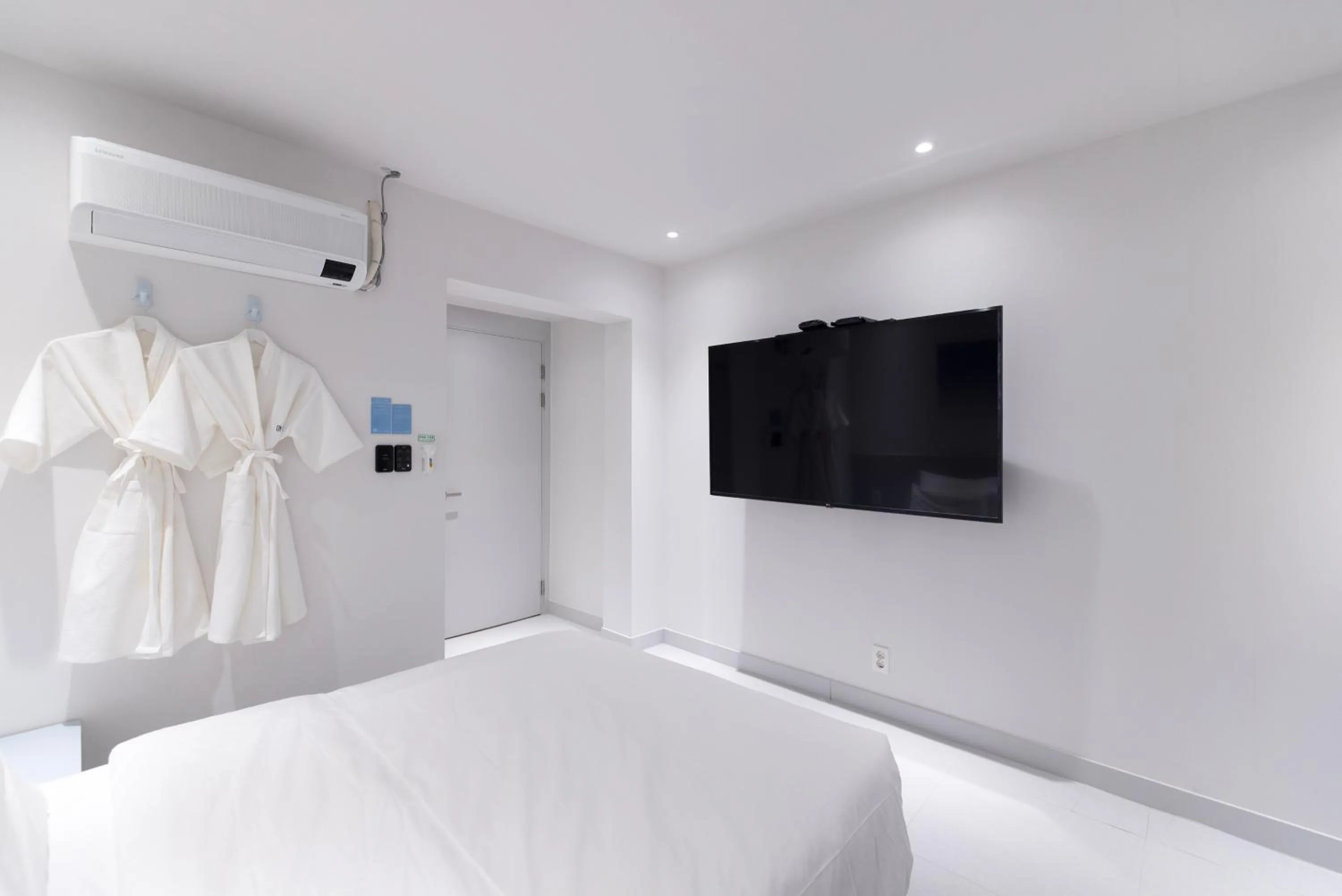 Bed in Aank Ryokan x Aank Air Cheongju