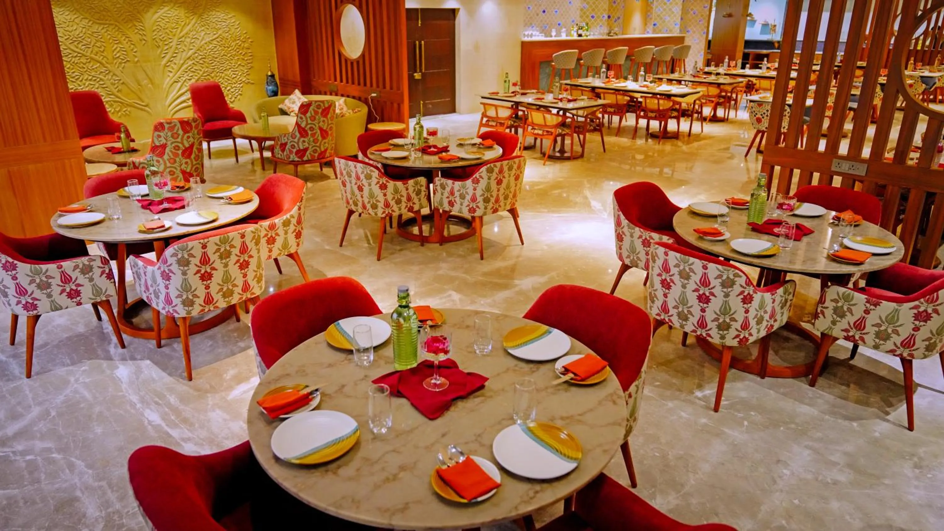 Restaurant/places to eat in Indore International Convention Center