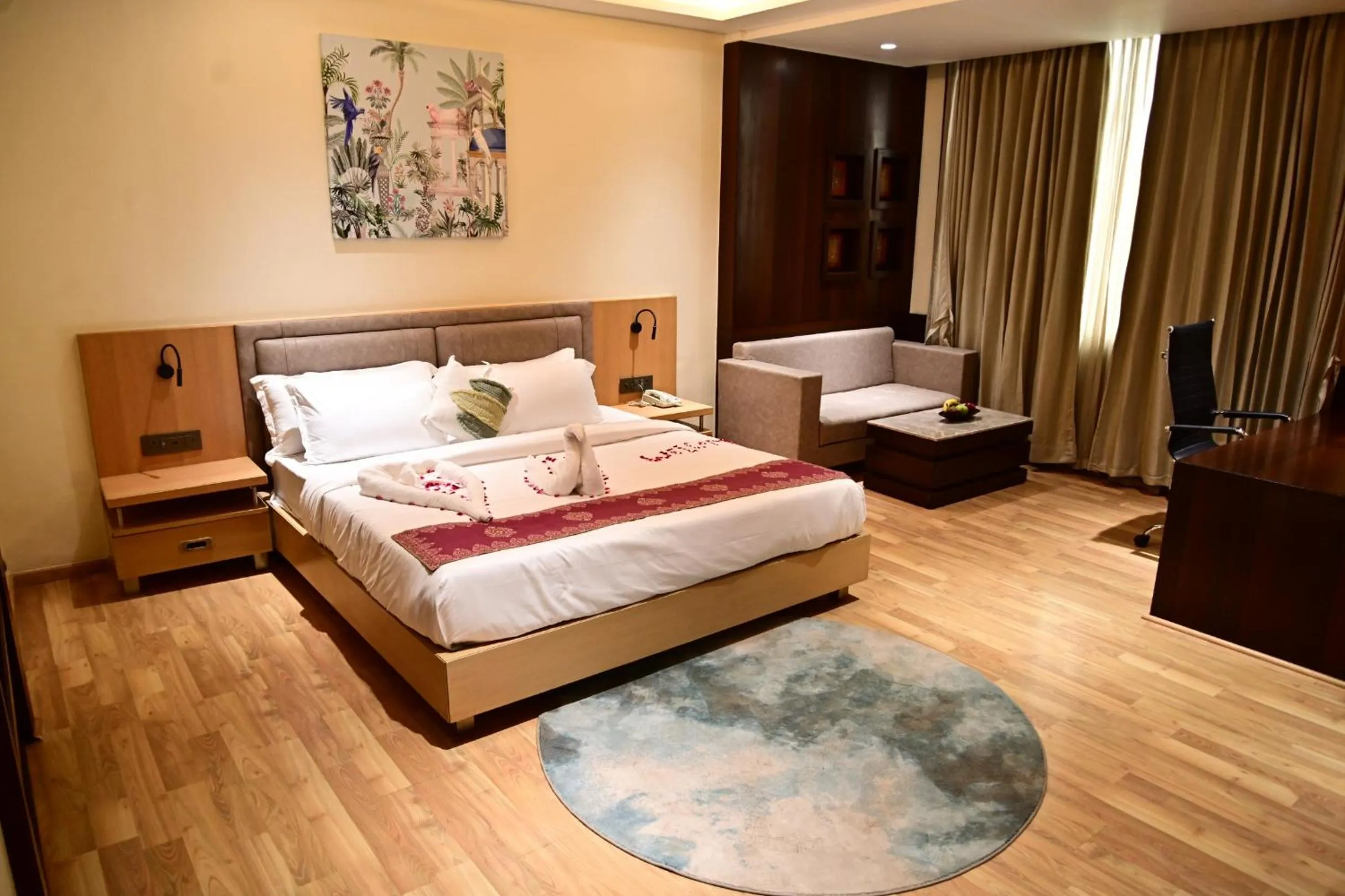 Bedroom, Bed in Indore International Convention Center