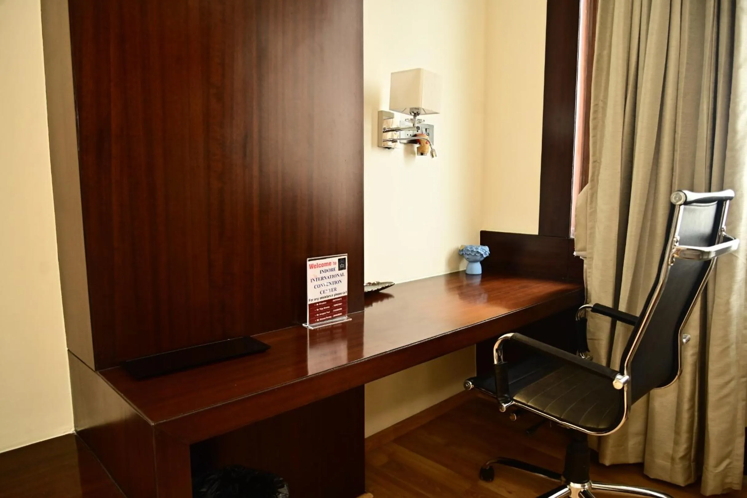 Business facilities in Indore International Convention Center
