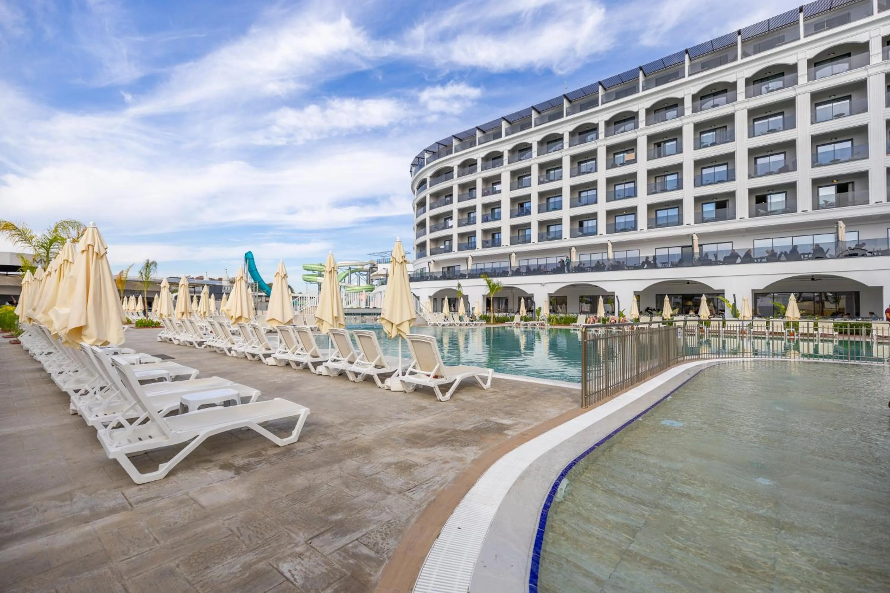 Side Moon Palace Hotel