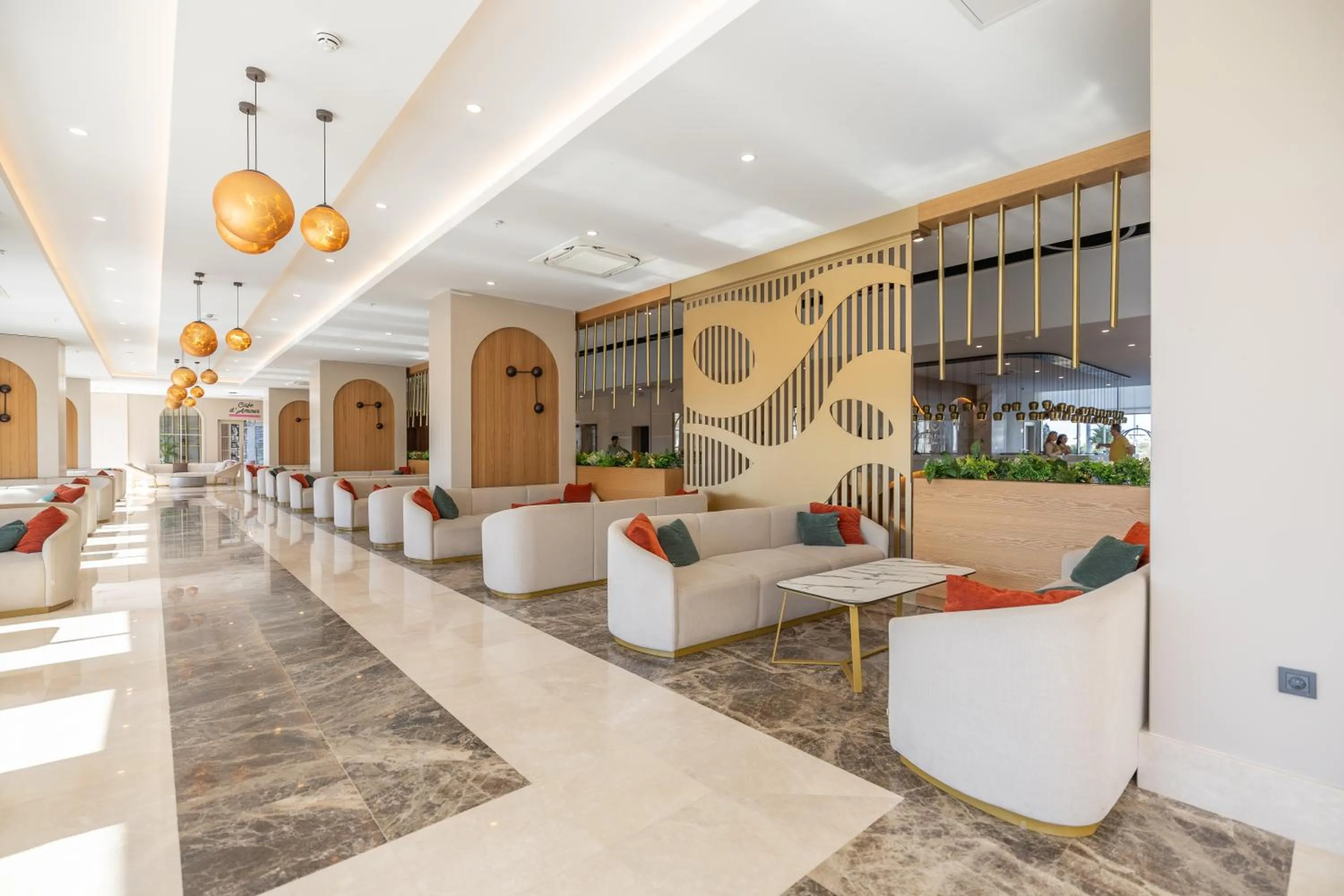 Side Moon Palace Hotel