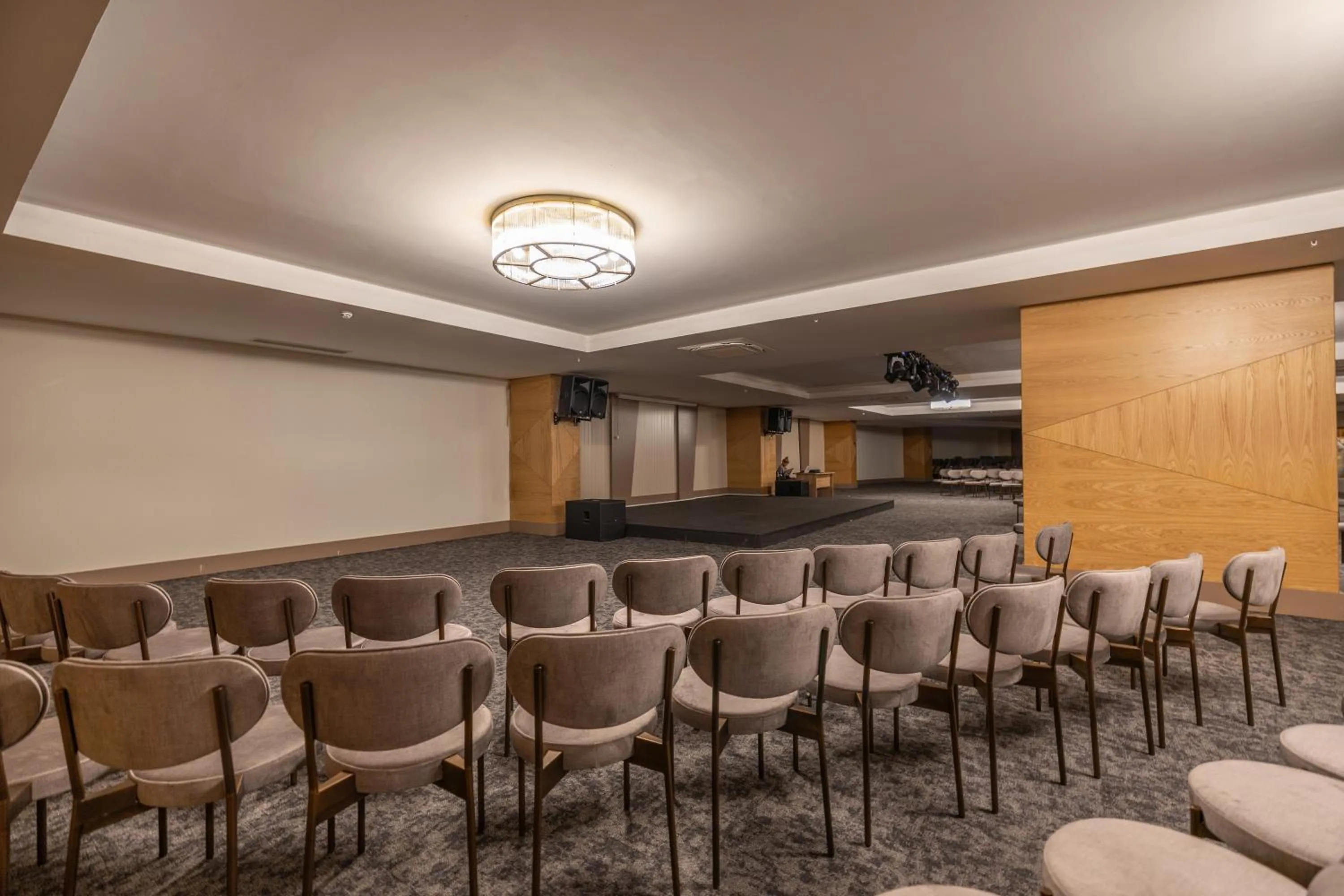 Side Moon Palace Hotel