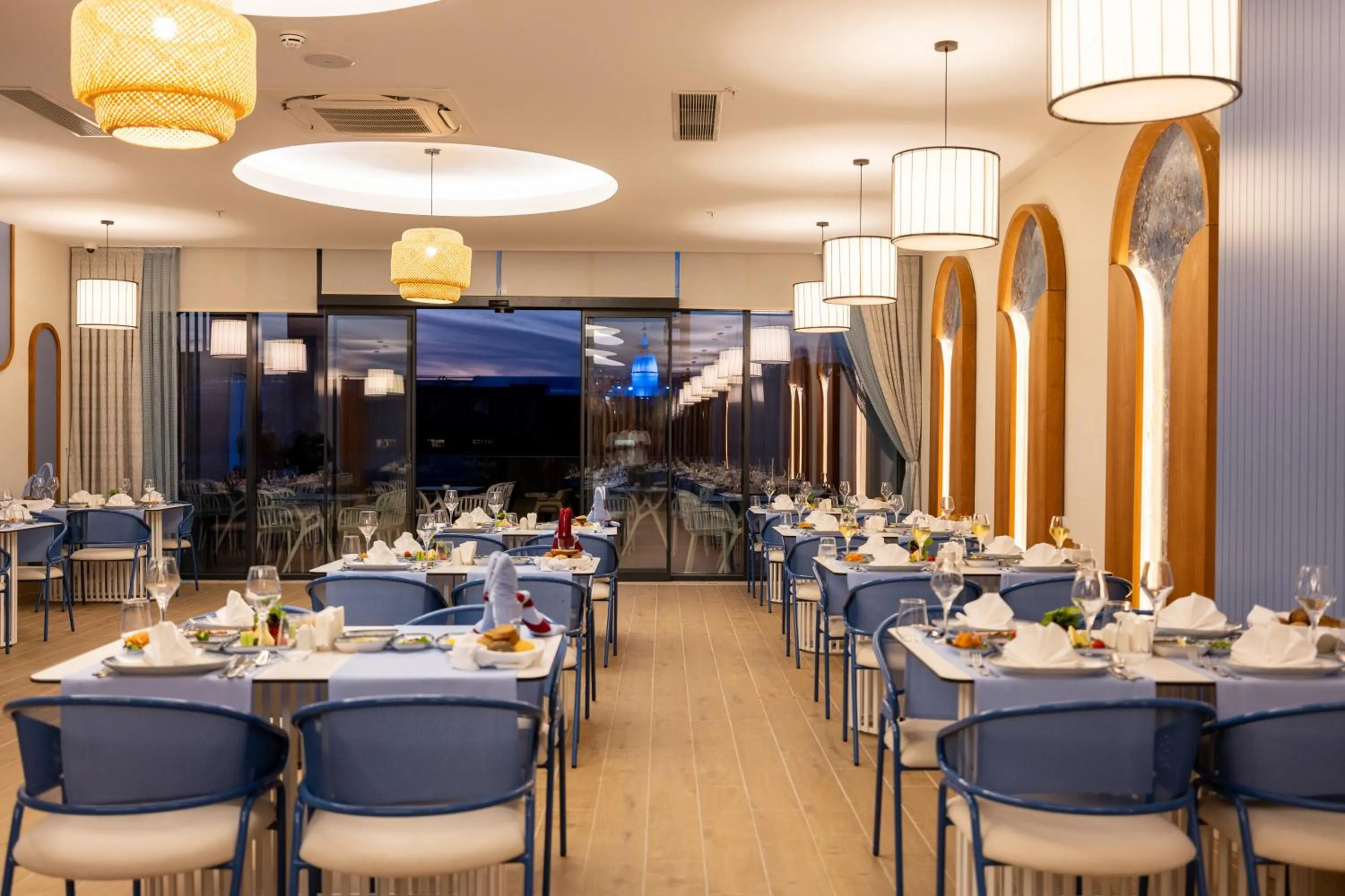 Side Moon Palace Hotel