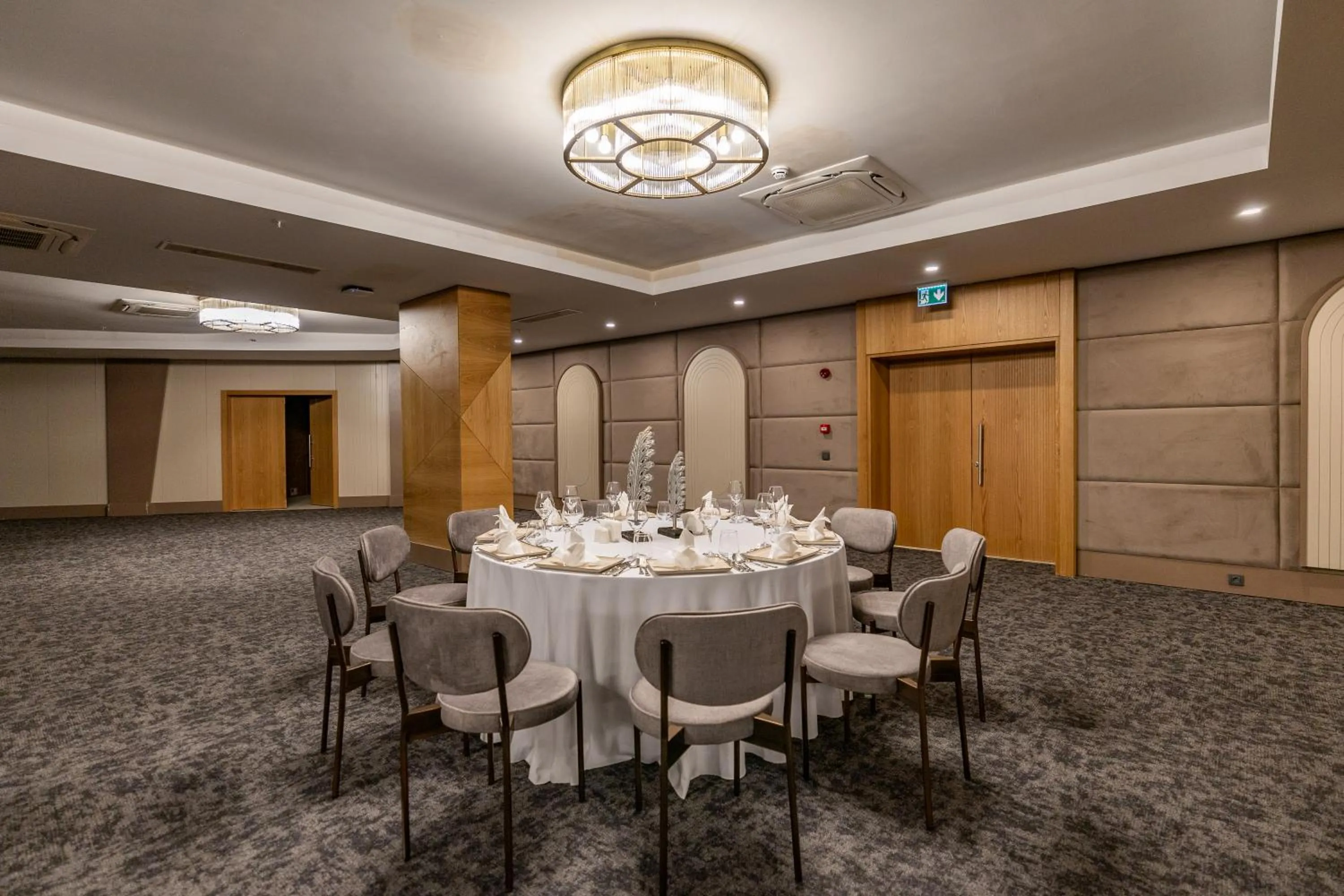 Side Moon Palace Hotel