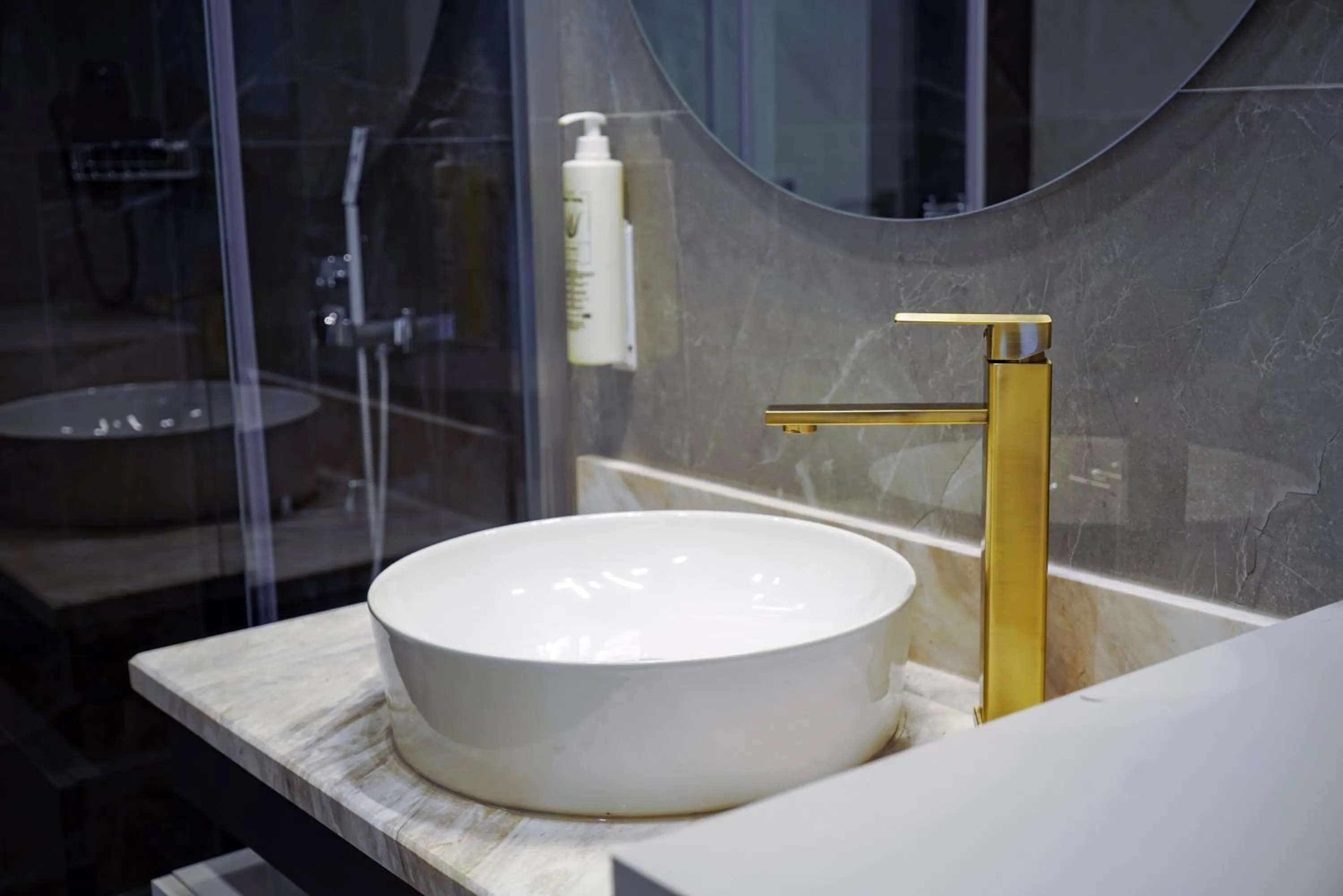 Shower in Elite World Homes Istanbul Bosphorus