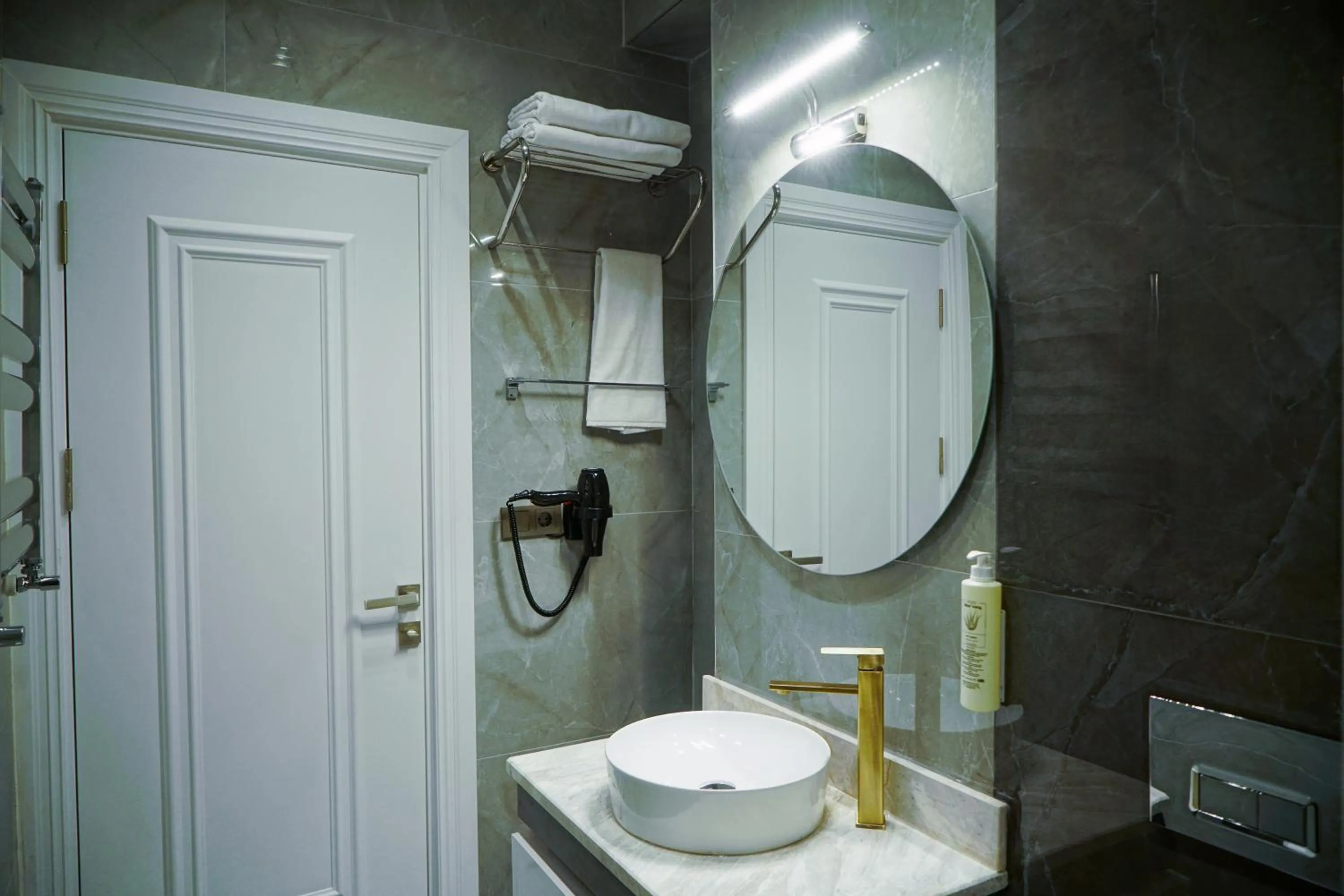 Bathroom in Elite World Homes Istanbul Bosphorus