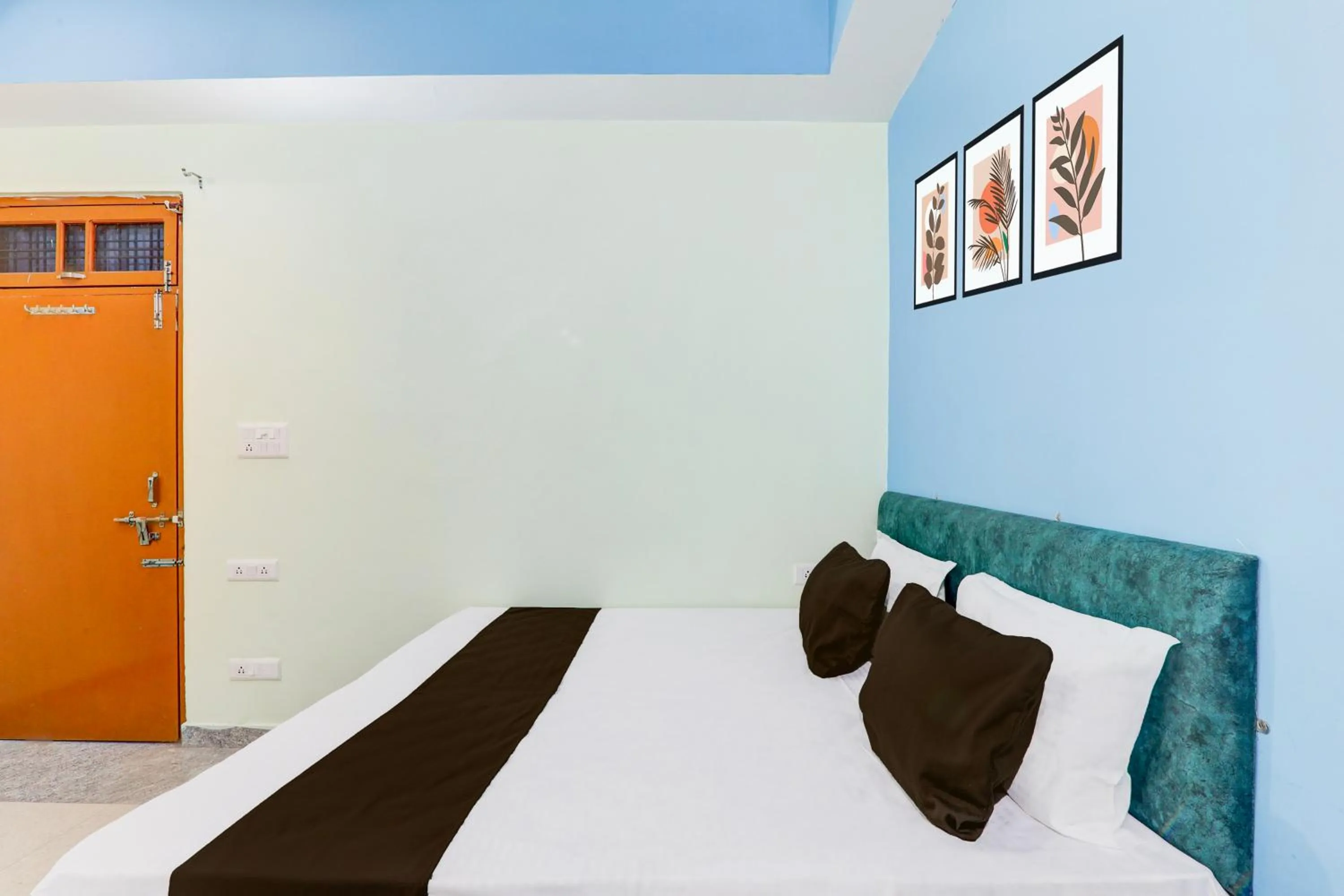 Bedroom, Bed in TOWNHOUSE 057 GUJRANWALA TOWN