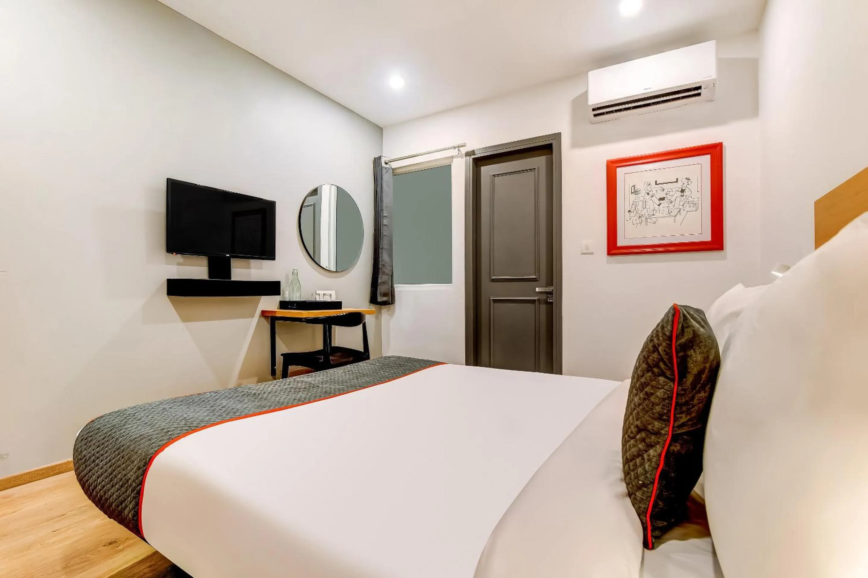 Bed in Collection O Near Kohat Enclave Metro Station