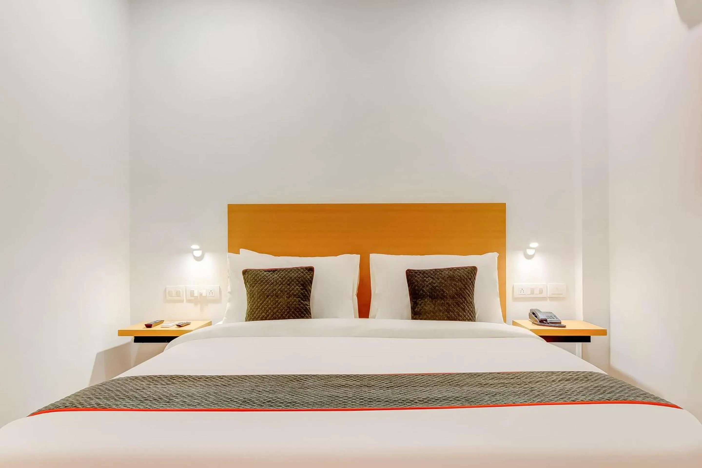 Bedroom, Bed in Collection O Near Kohat Enclave Metro Station