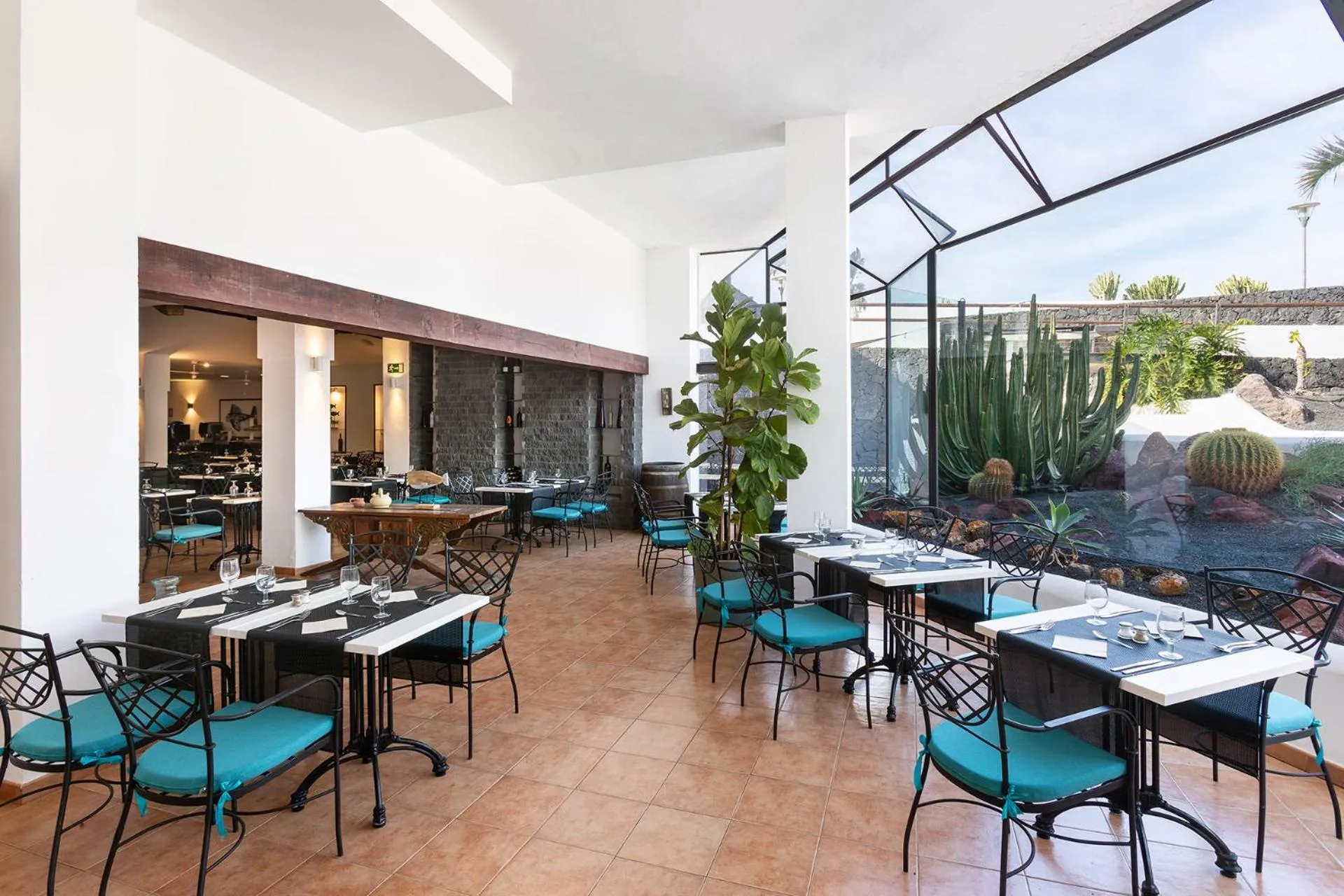 Restaurant/places to eat in Dream Bocayna Village