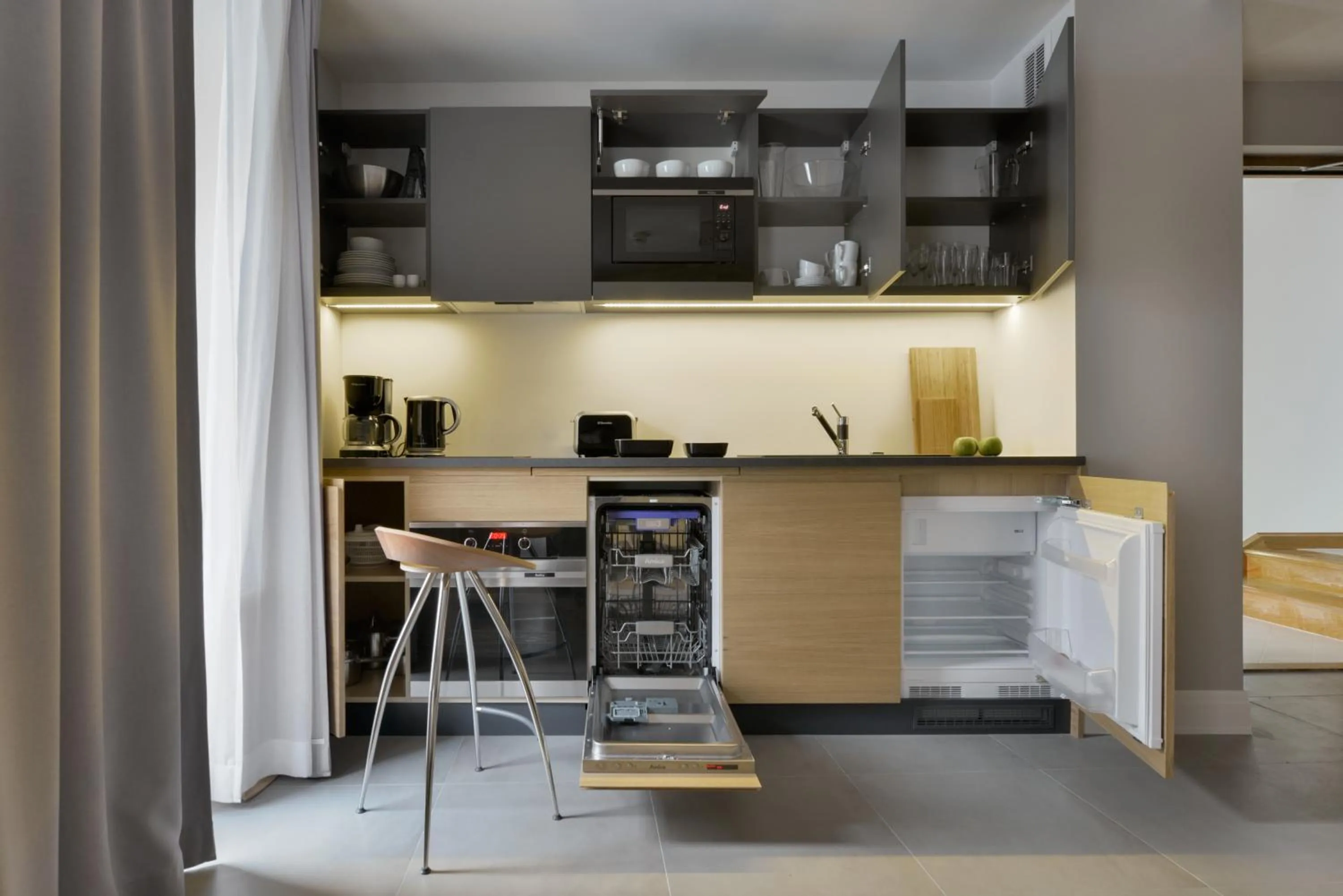 Kitchen or kitchenette in STRADONIA Serviced Apartments