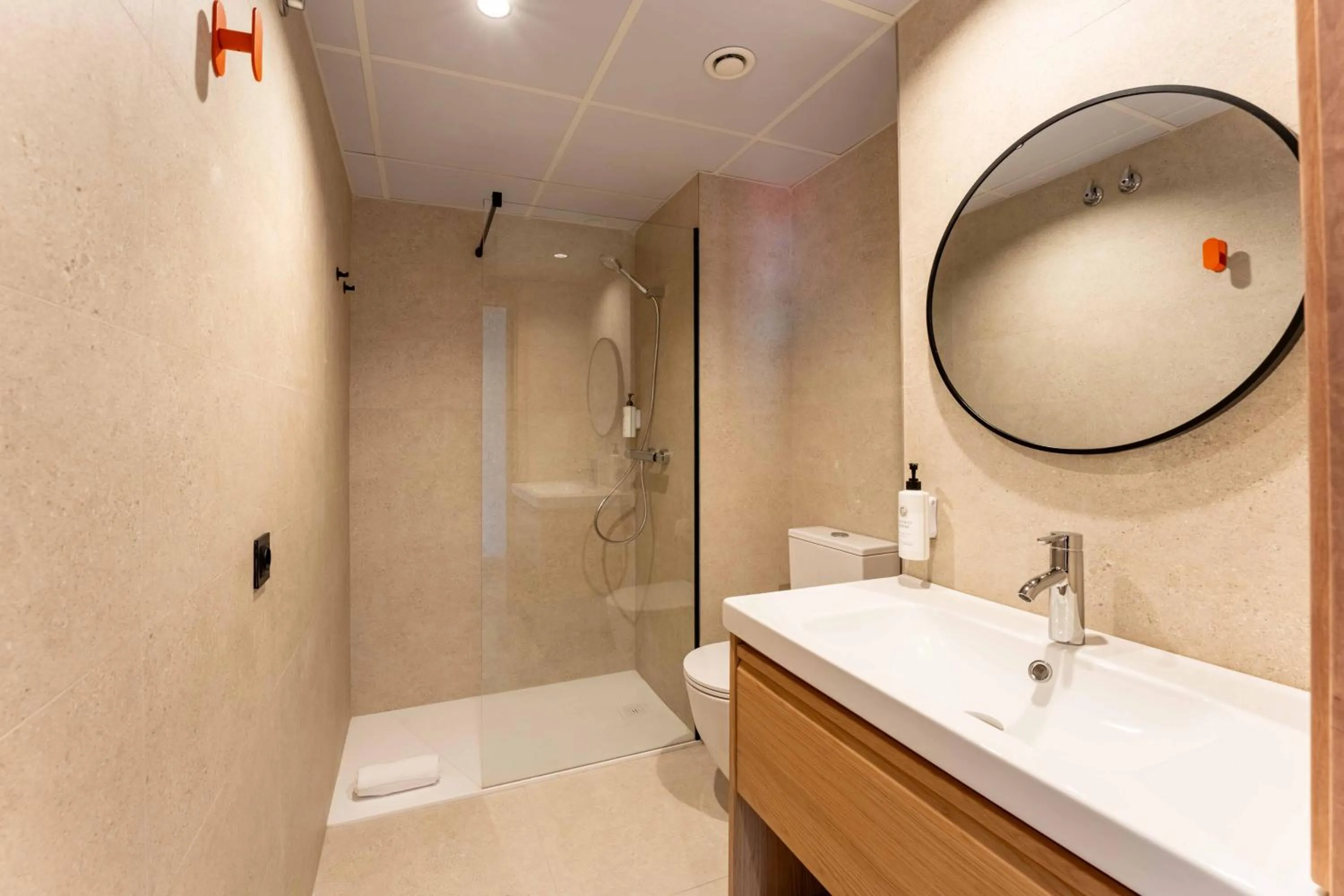 Bathroom in easyHotel Madrid Alcala