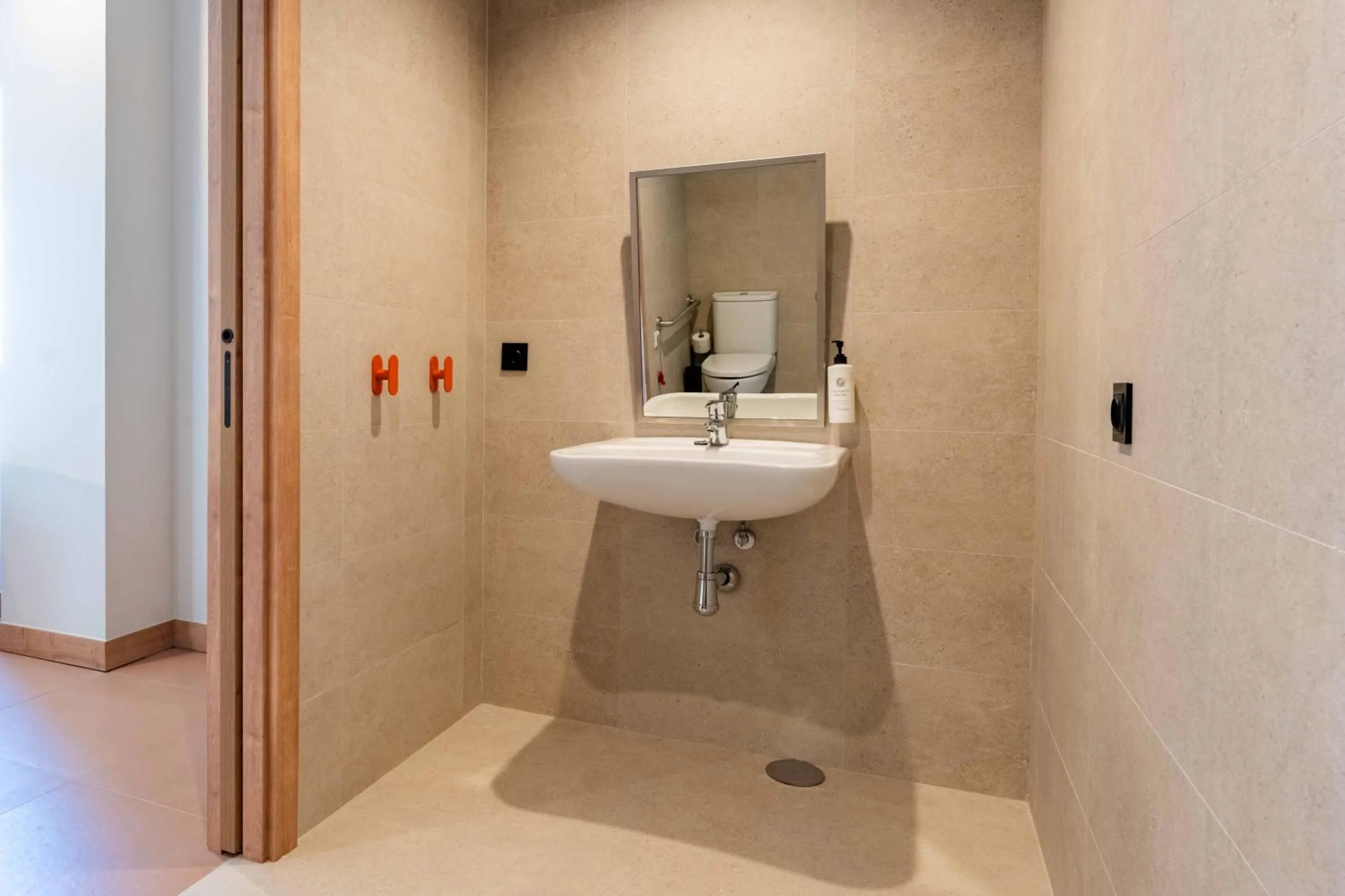 Bathroom in easyHotel Madrid Alcala