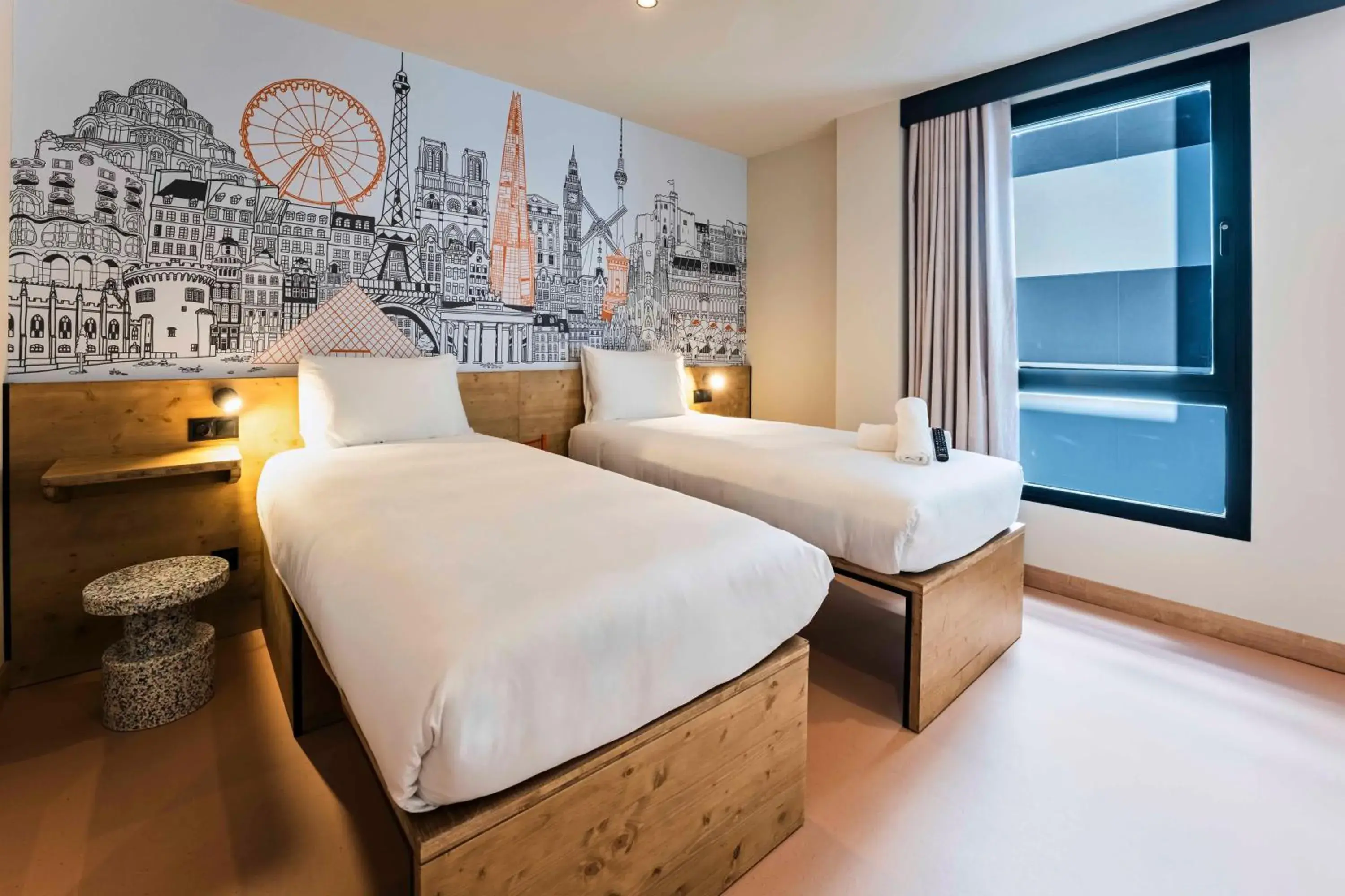 Standard Twin Room in easyHotel Madrid Alcala Standard Twin Room in easyHotel Madrid Alcala