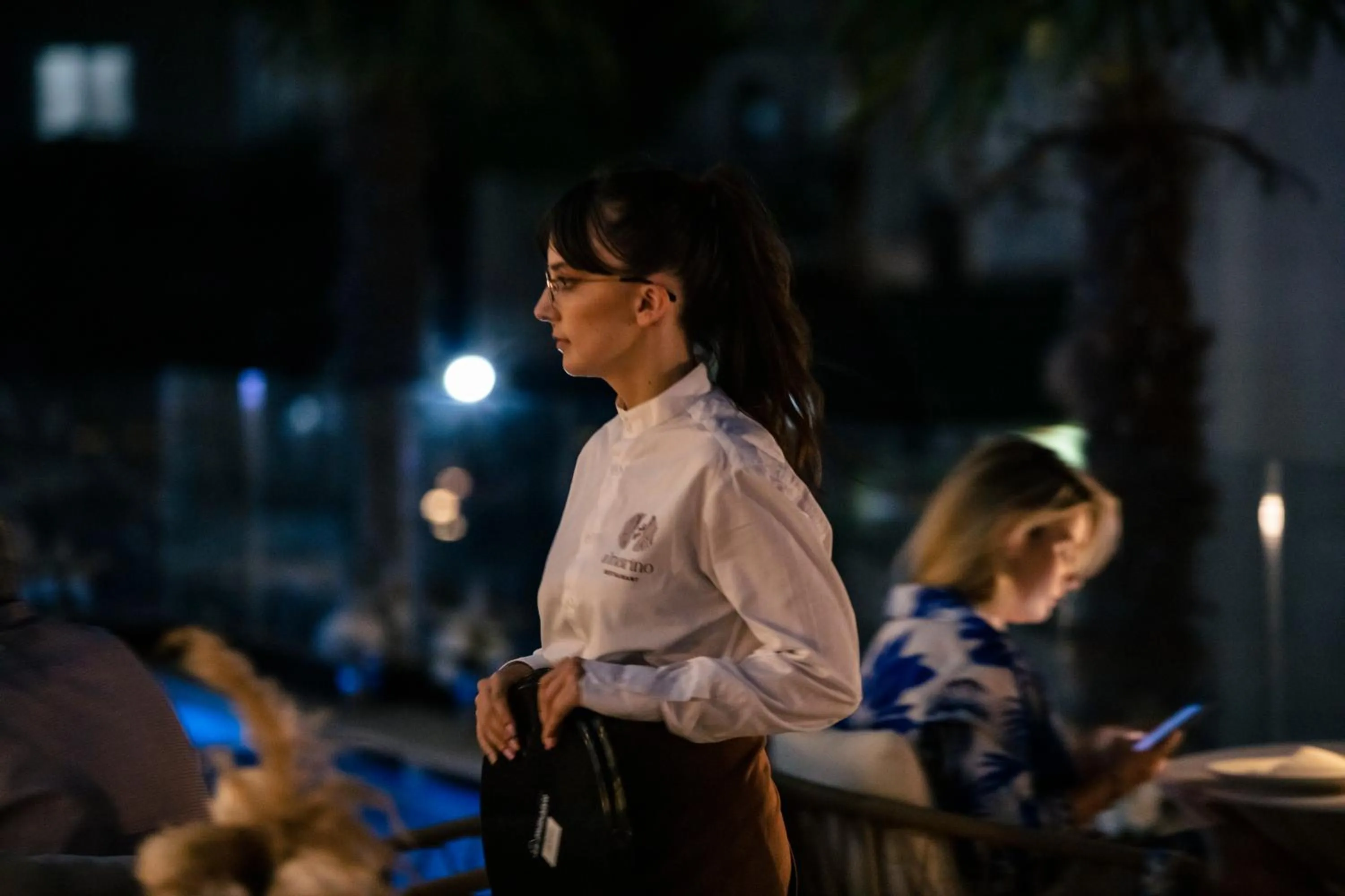 Restaurant/places to eat in Avenue Hotel