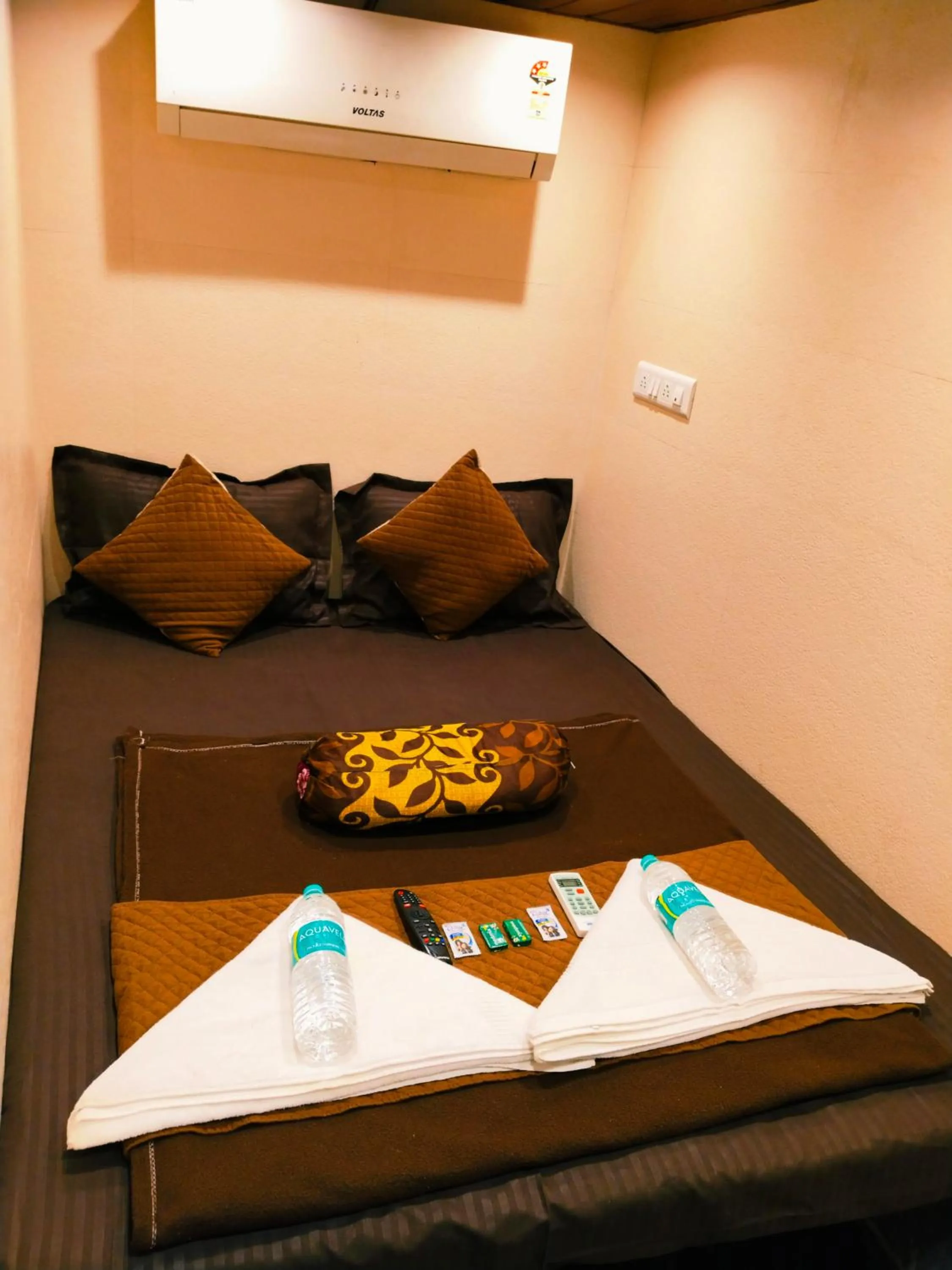 Bed in Nadim Tiger Residency