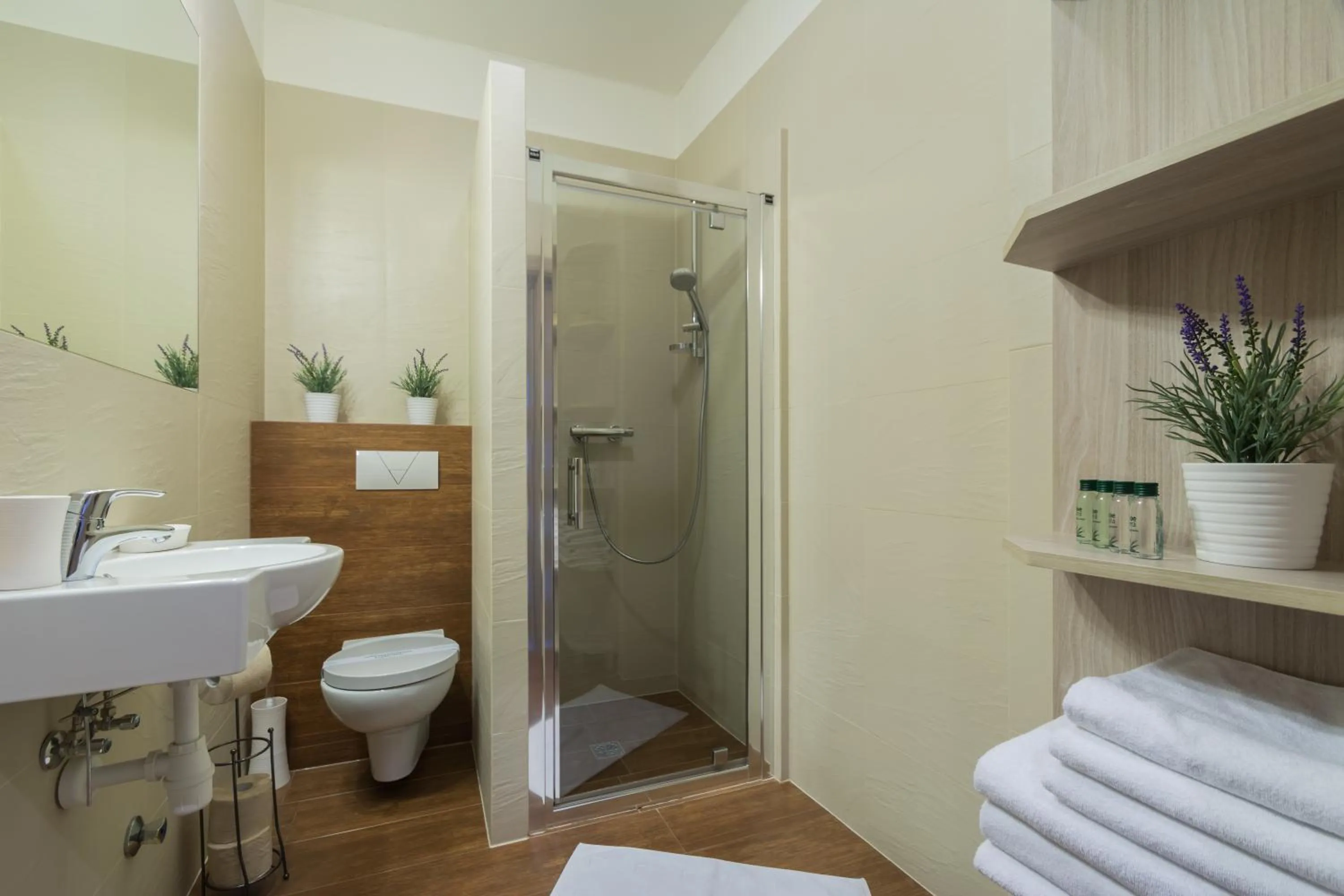 Shower in 7 Koron - Exclusive Apartments