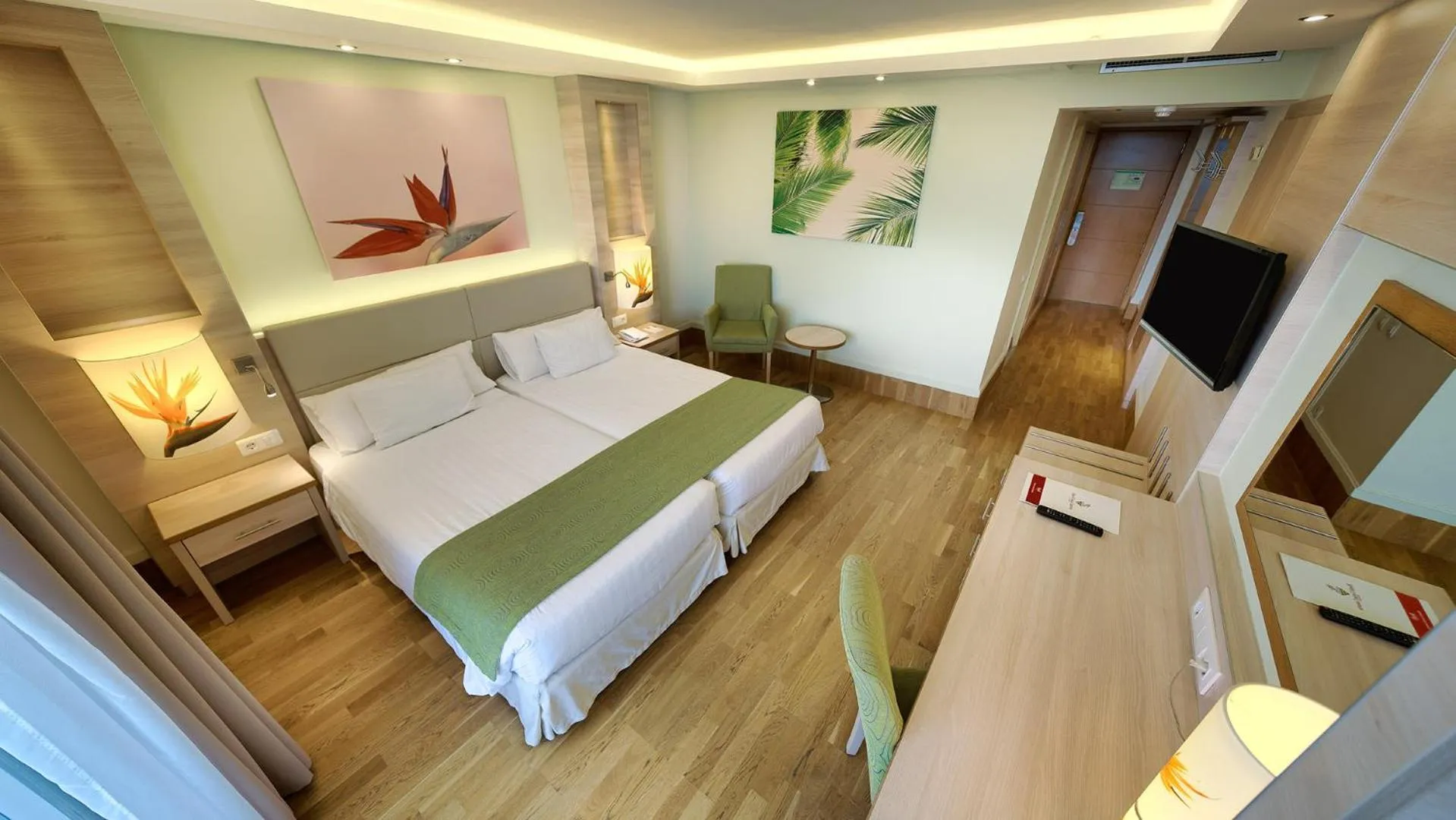 Photo of the whole room, Bed in Bull Costa Canaria & SPA - Only Adults