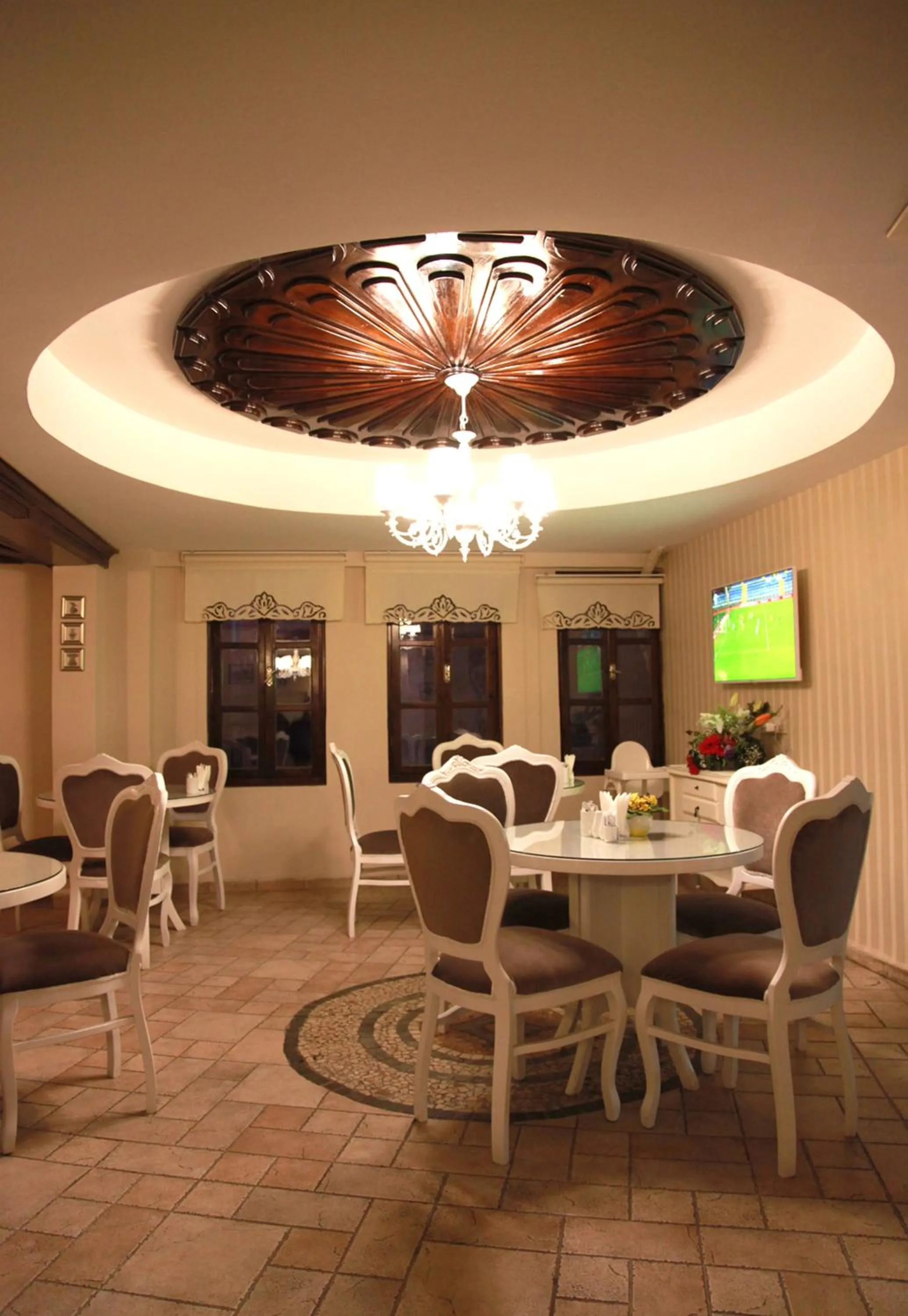 Restaurant/places to eat in Kadi Konagi Thermal Hotel