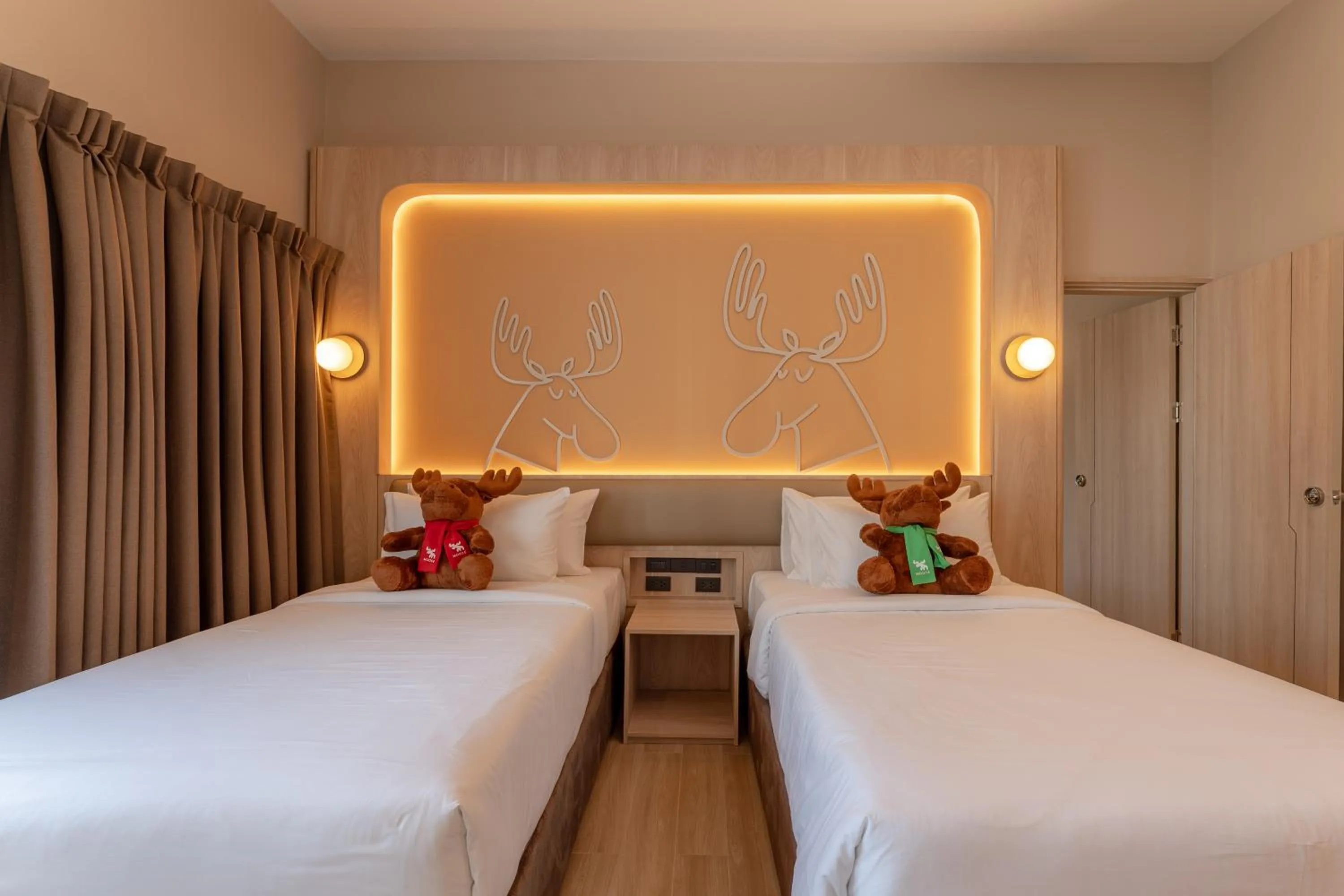 Bed in Moose EASY Hotel