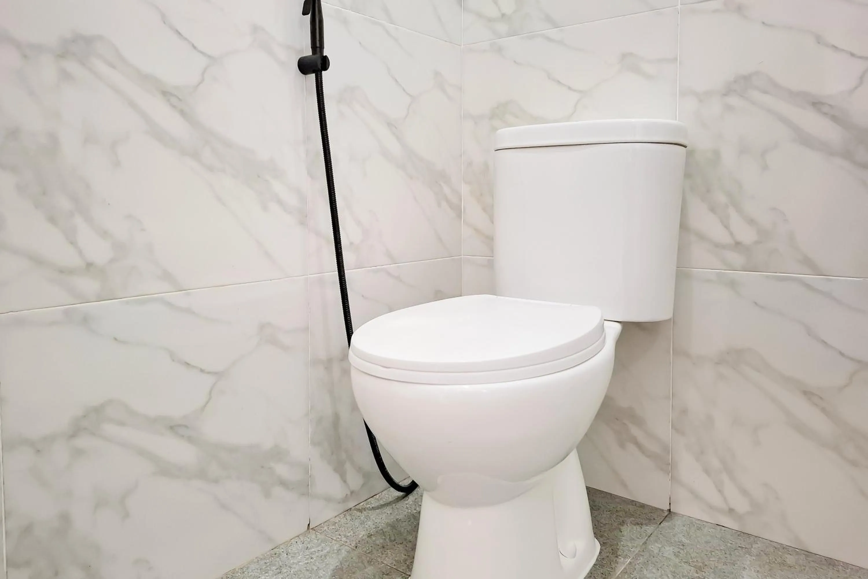 Bathroom in Urbanview Hotel Syariah Terra House Pati by RedDoorz