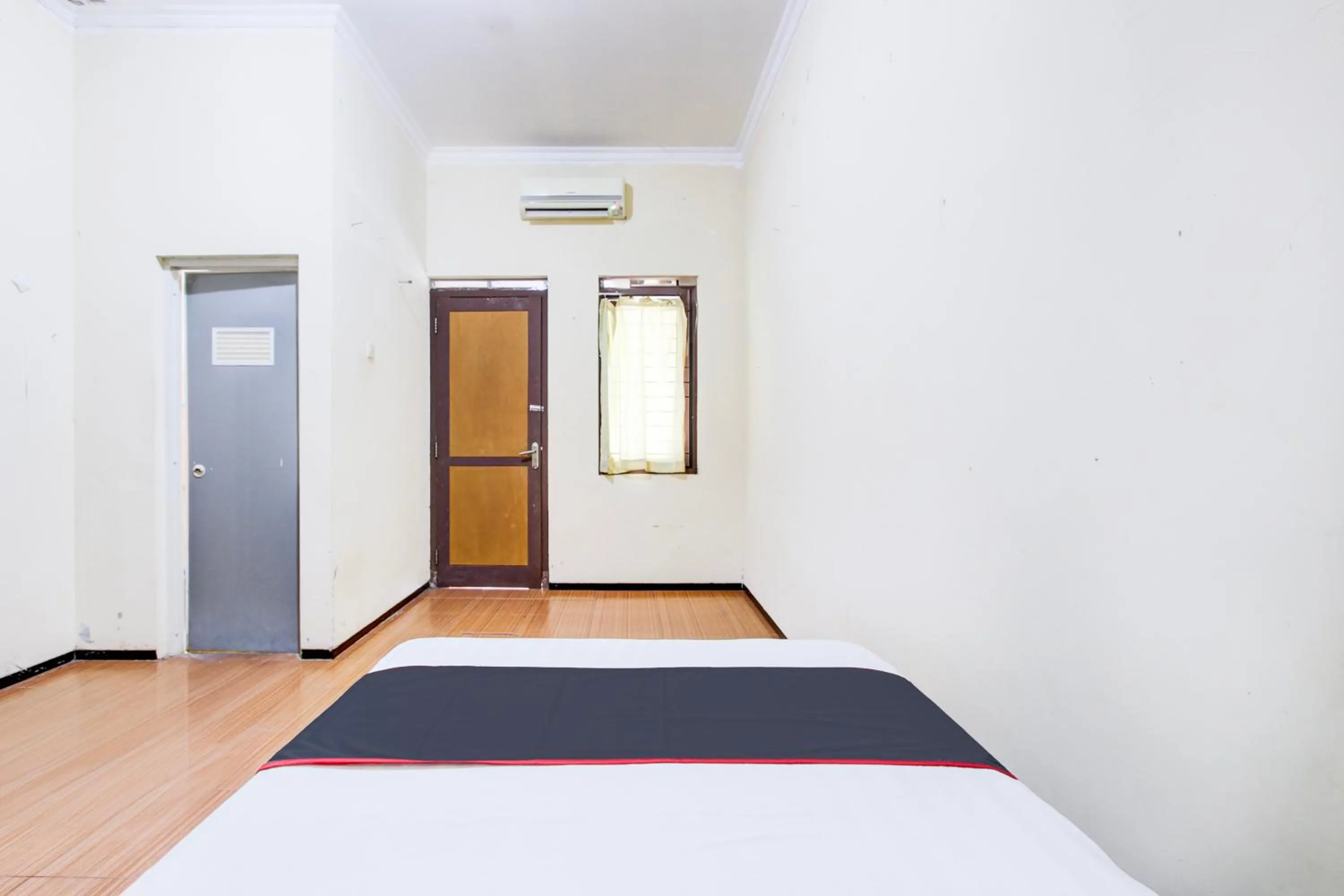 Bedroom, Bed in Hotel O Ump Near Rs Margono