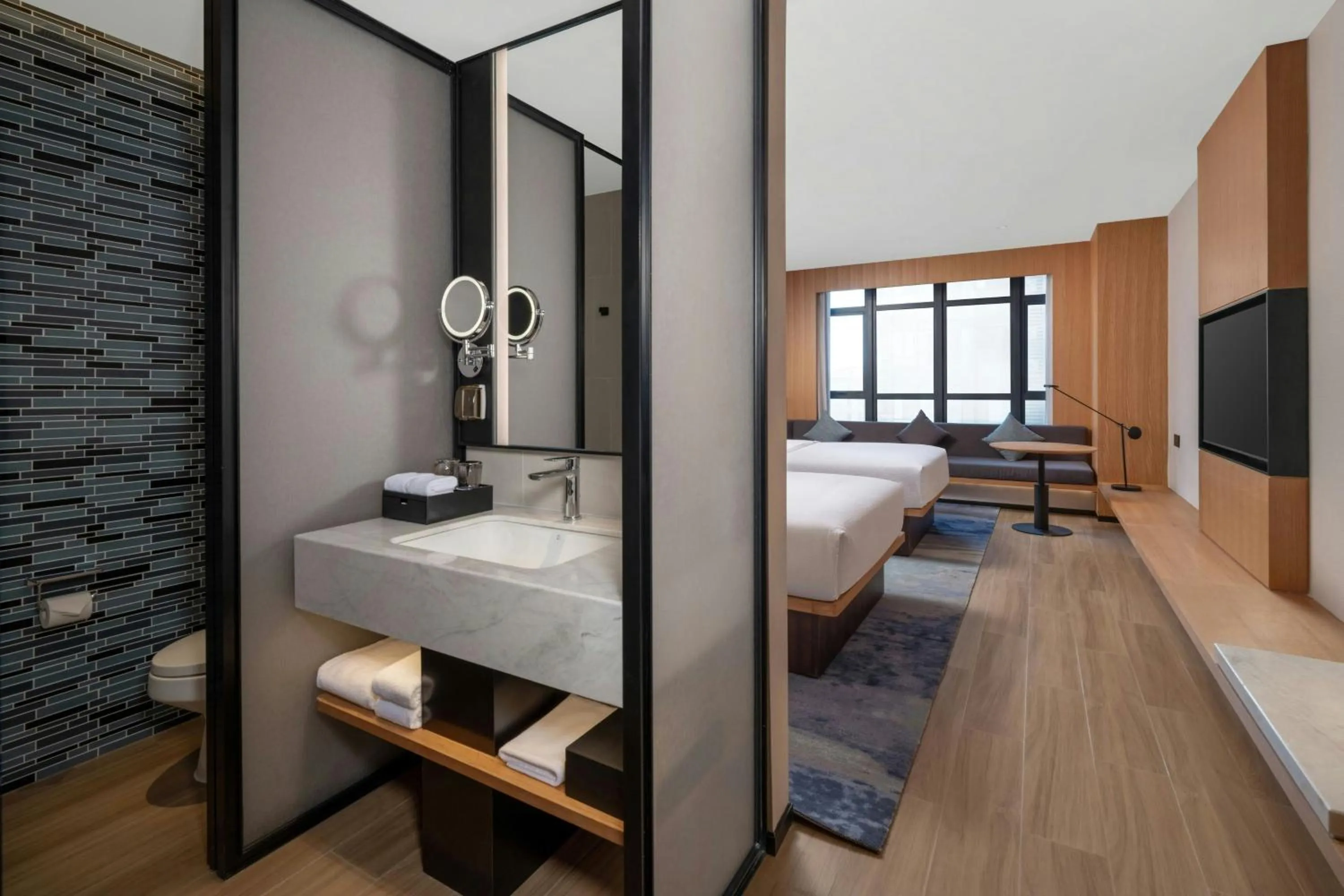 Photo of the whole room, Bed in Fairfield by Marriott Taishan