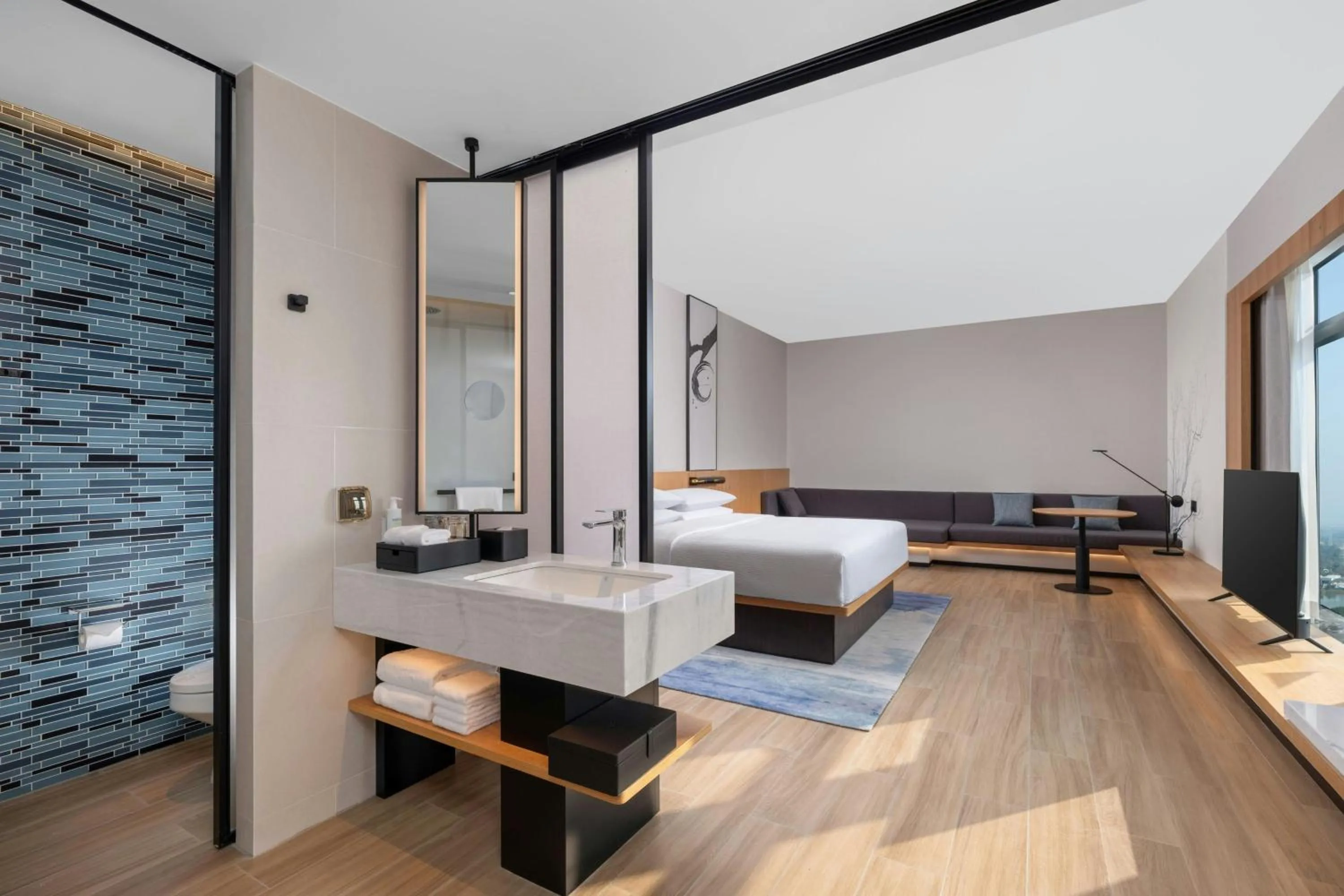 Photo of the whole room, Bed in Fairfield by Marriott Taishan