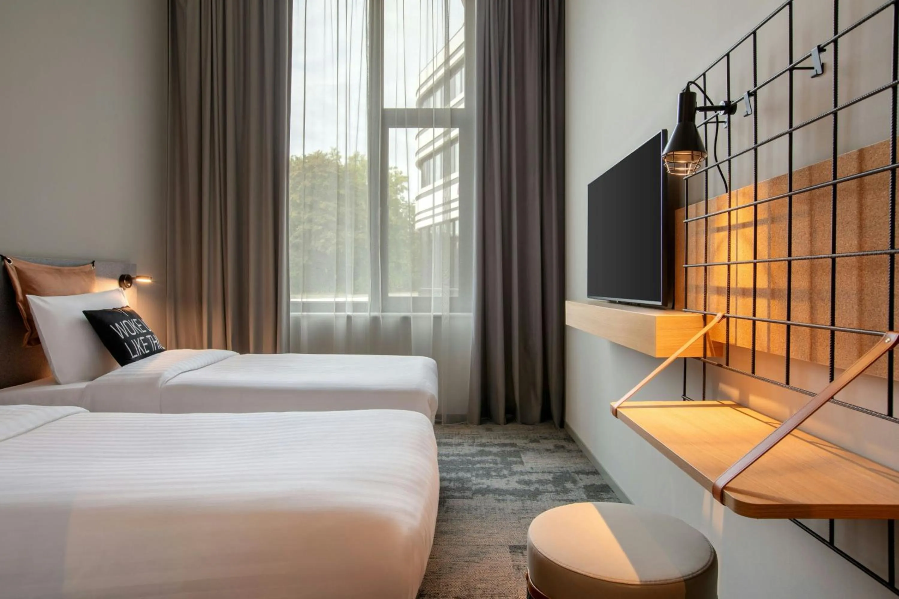 Photo of the whole room, Bed in Moxy Hamburg - Finkenwerder