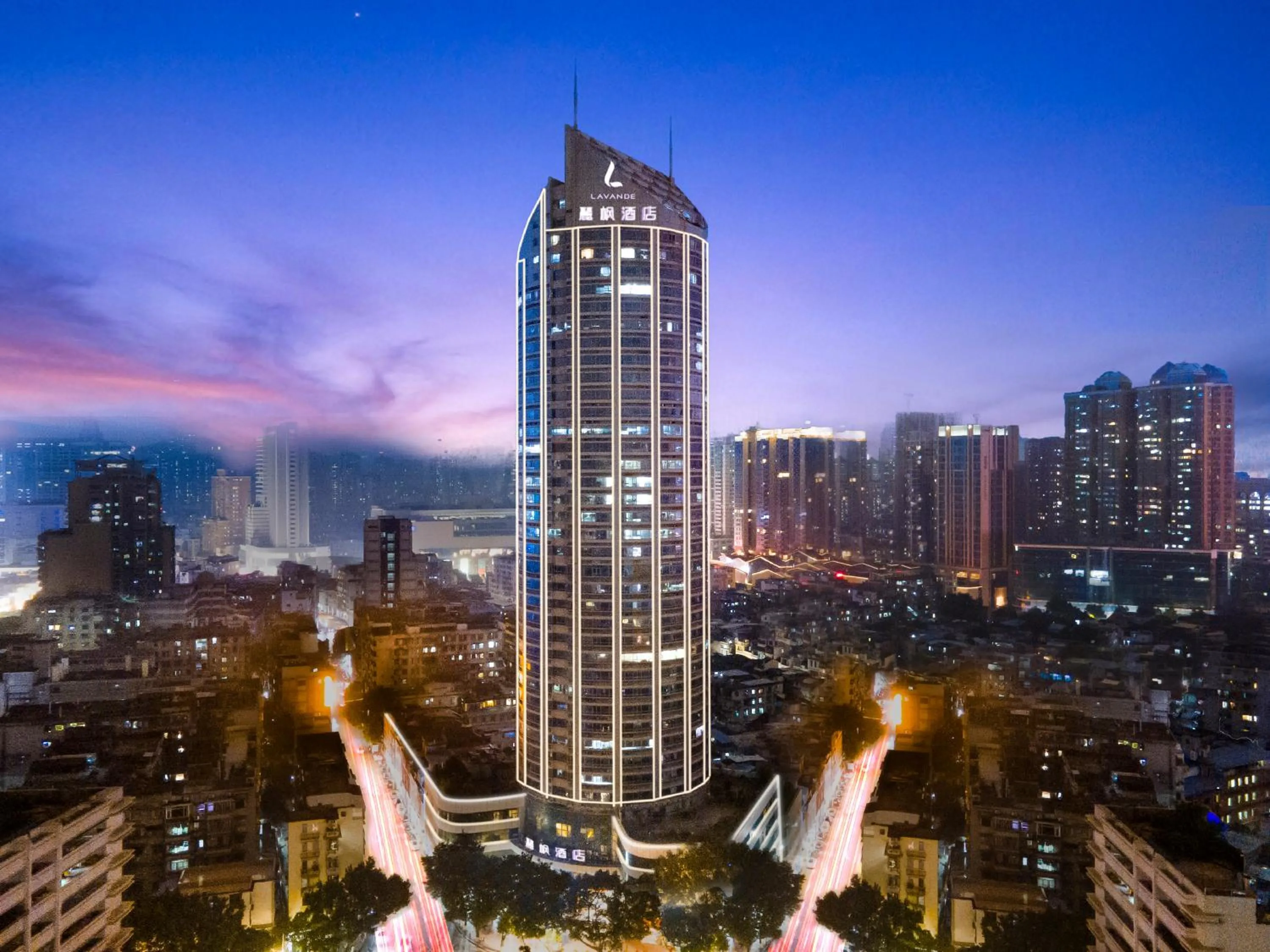 Property building in Lavande Hotel Guangzhou Beijing Road Pedestrian Street Haizhu Square Metro Station Branch - Free Deliver Service to Canton Fair Complex During Canton Fair Period
