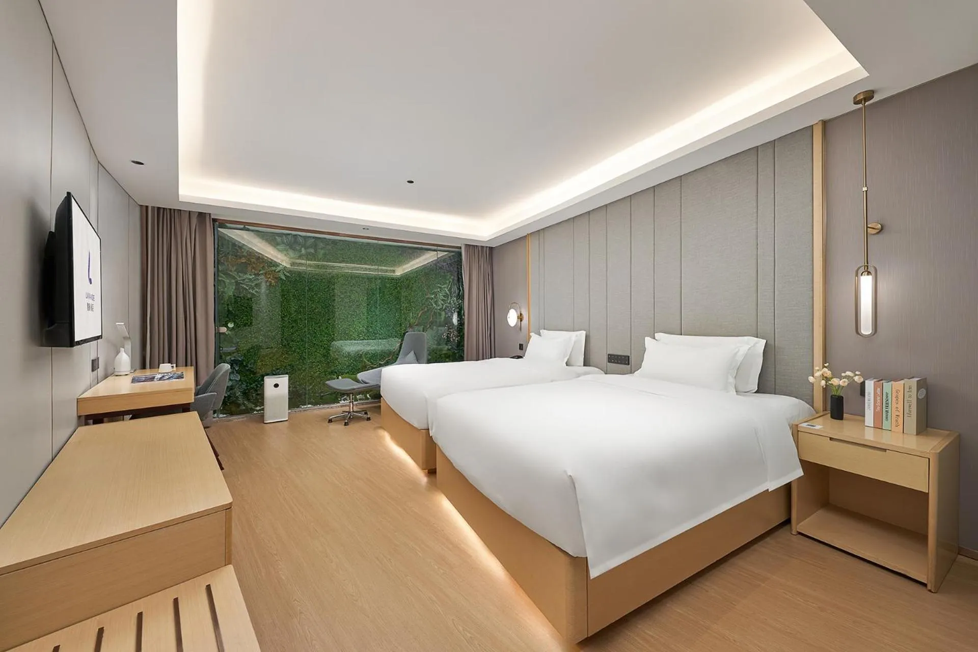 Bed in Lavande Hotel Guangzhou Beijing Road Pedestrian Street Haizhu Square Metro Station Branch - Free Deliver Service to Canton Fair Complex During Canton Fair Period