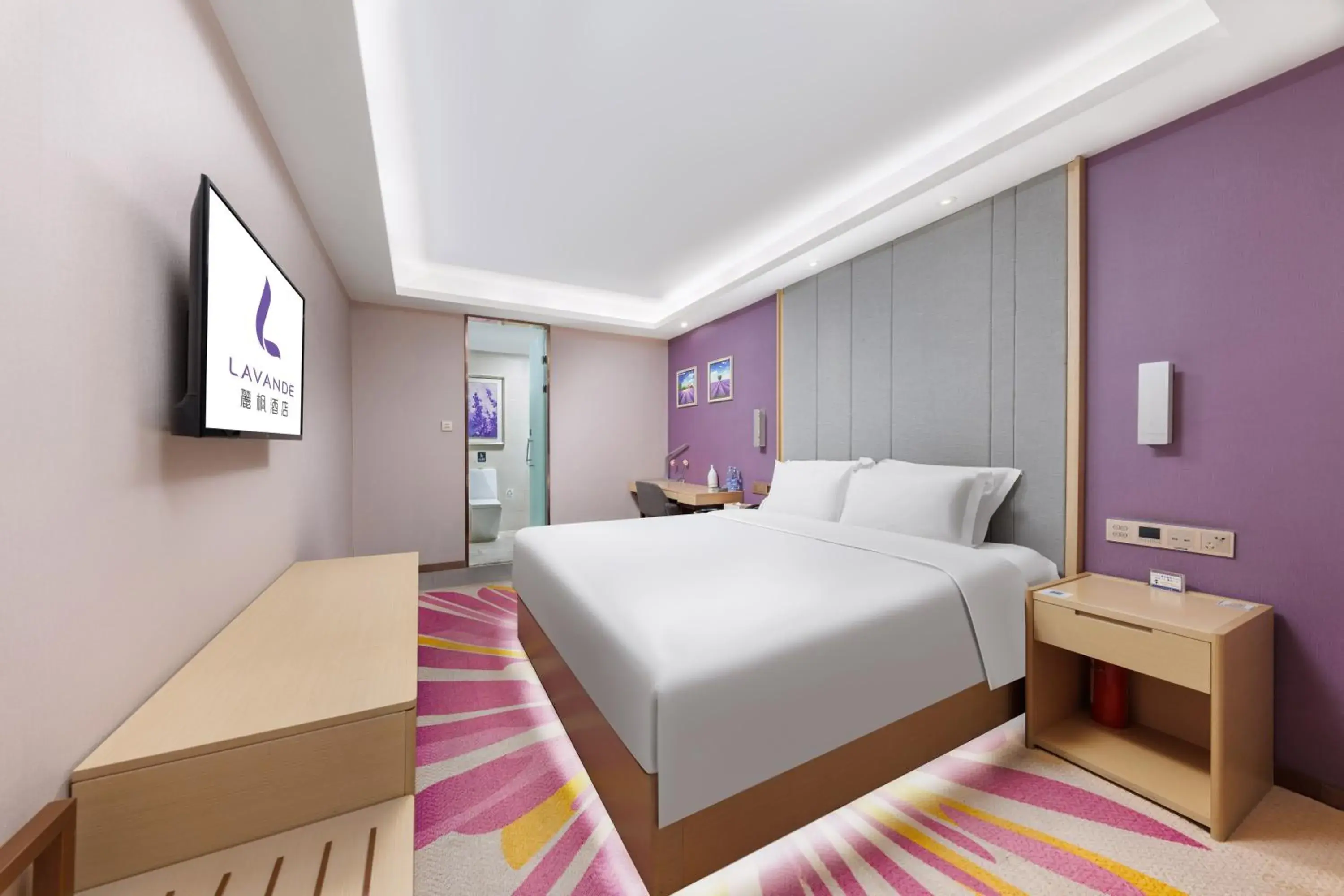 Superior Double Room in Lavande Hotel Guangzhou Beijing Road Pedestrian Street Haizhu Square Metro Station Branch - Free Deliver Service to Canton Fair Complex During Canton Fair Period Superior Double Room in Lavande Hotel Guangzhou Beijing Road Pedestrian Street Haizhu Square Metro Station Branch - Free Deliver Service to Canton Fair Complex During Canton Fair Period
