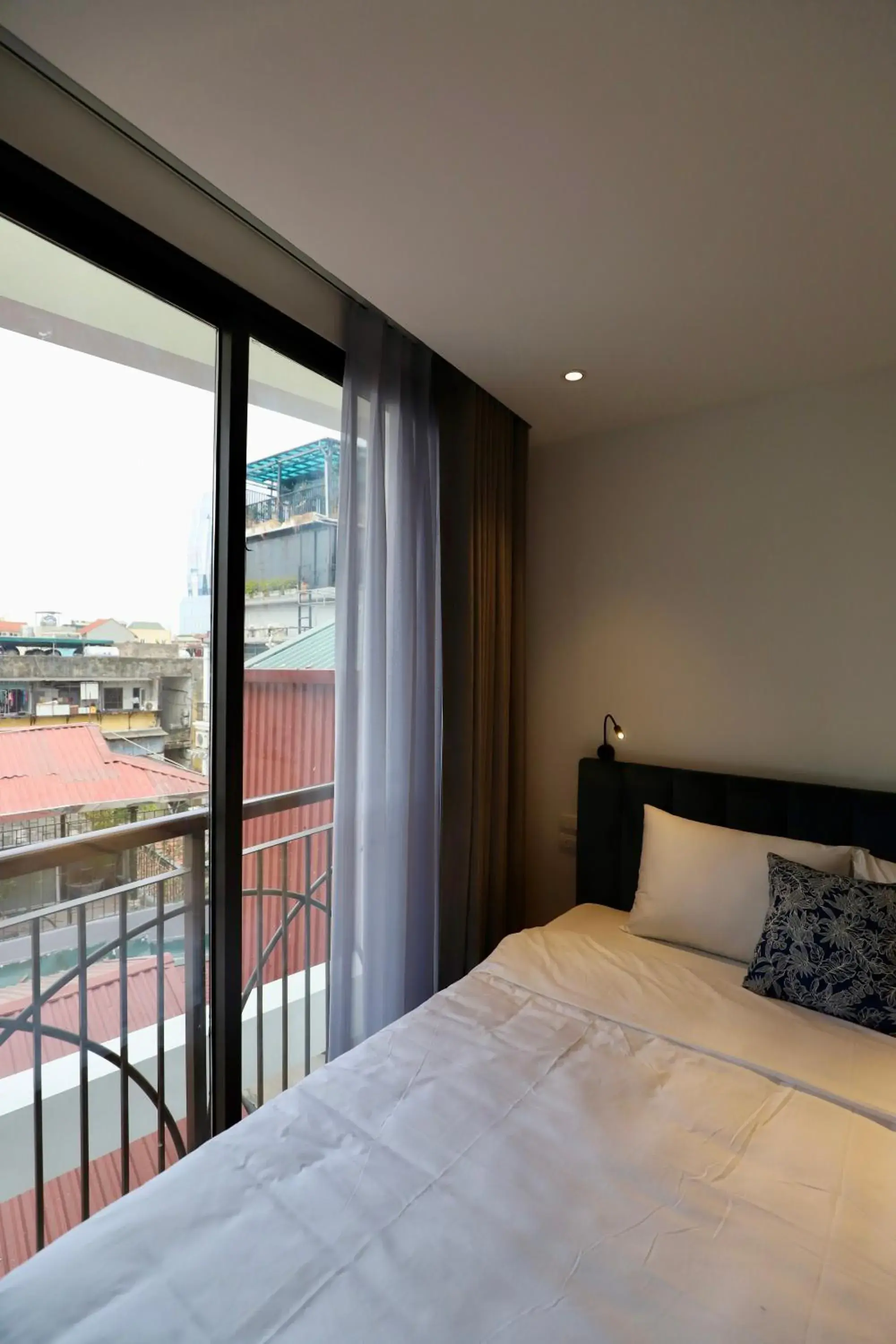 One-Bedroom Premium Apartment in Maison Nha 16 Nguyen Khuyen One-Bedroom Premium Apartment in Maison Nha 16 Nguyen Khuyen