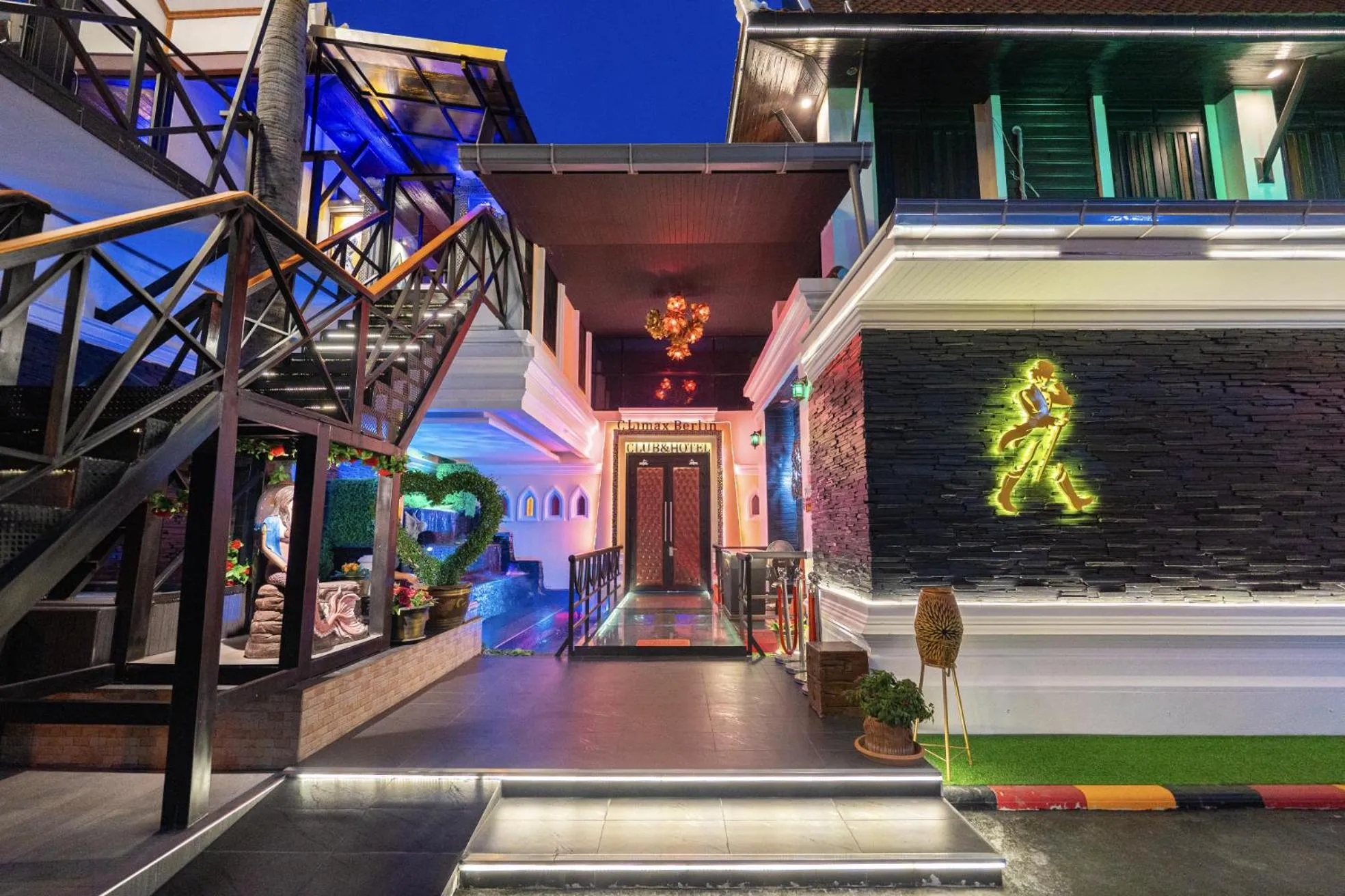 Facade/entrance in Climax Berlin