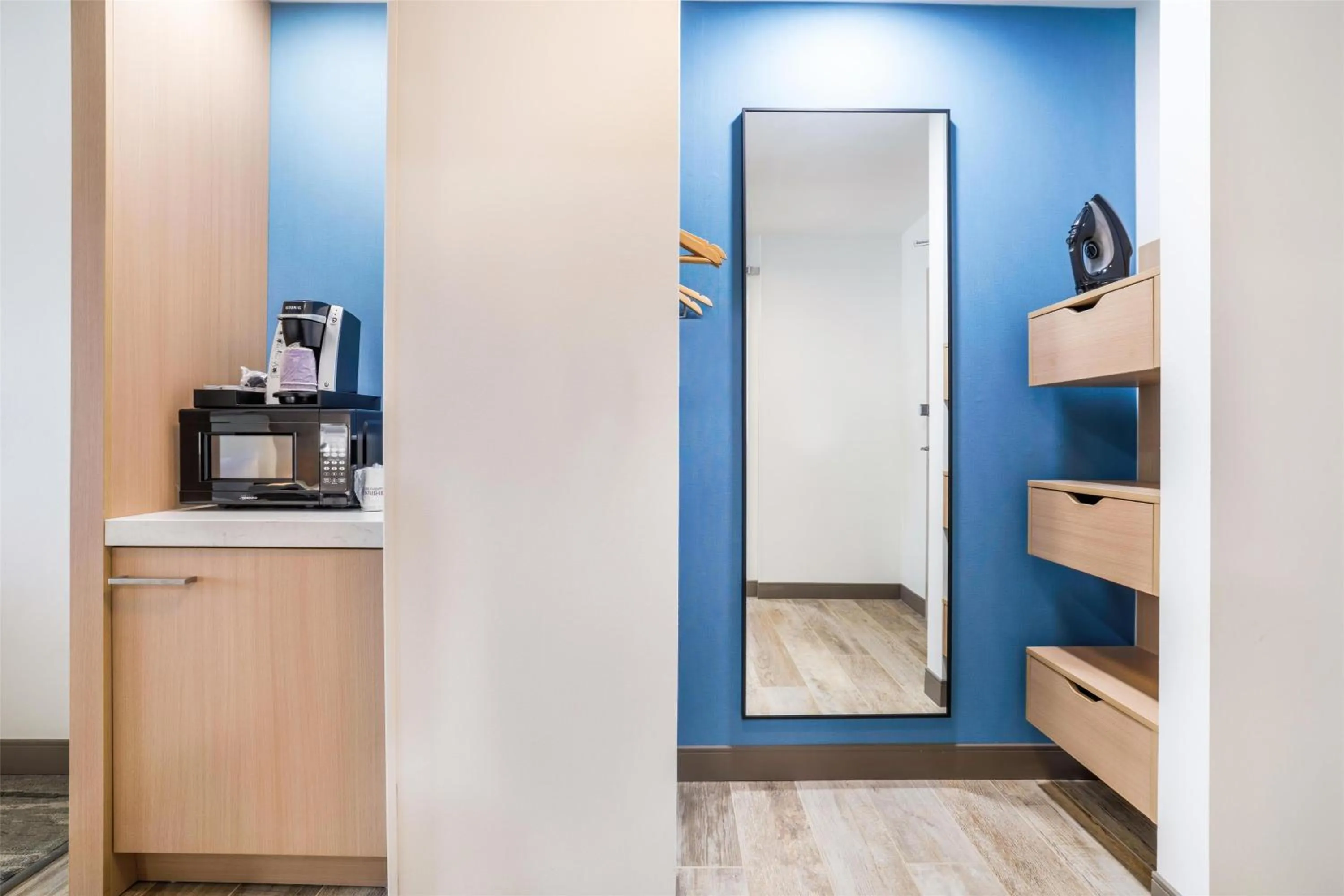 Photo of the whole room in Hilton Garden Inn Nashville Opryland