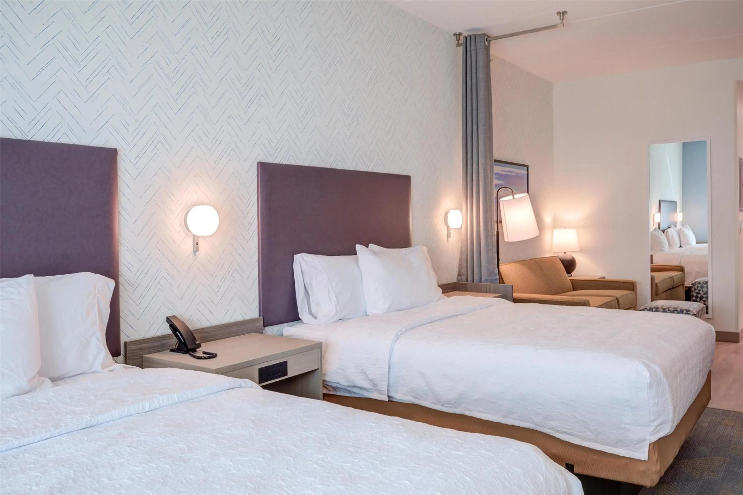 Living room, Bed in Home2 Suites By Hilton Smithfield Selma