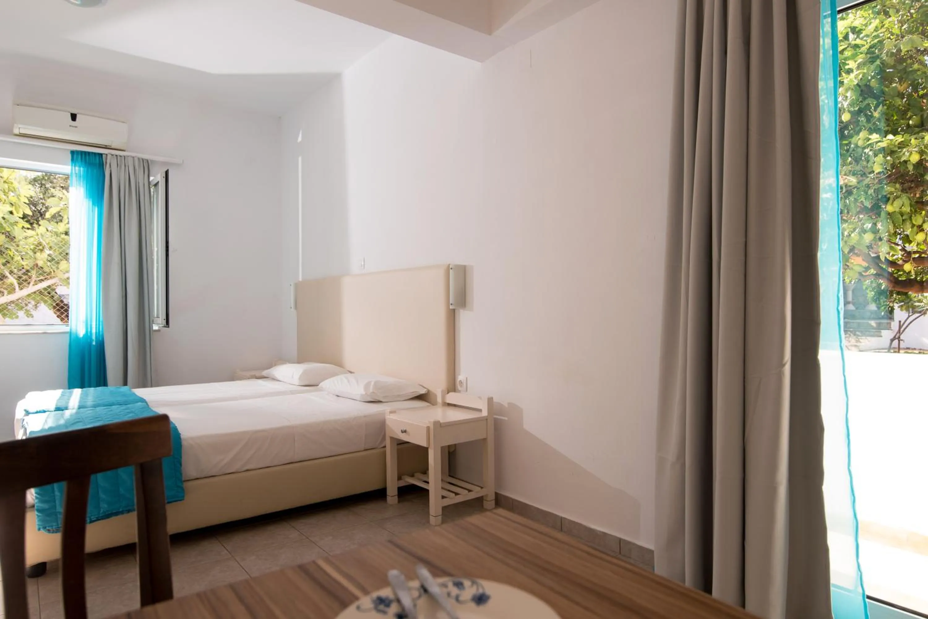 Balcony/Terrace, Bed in Ibiscus Hotel Malia