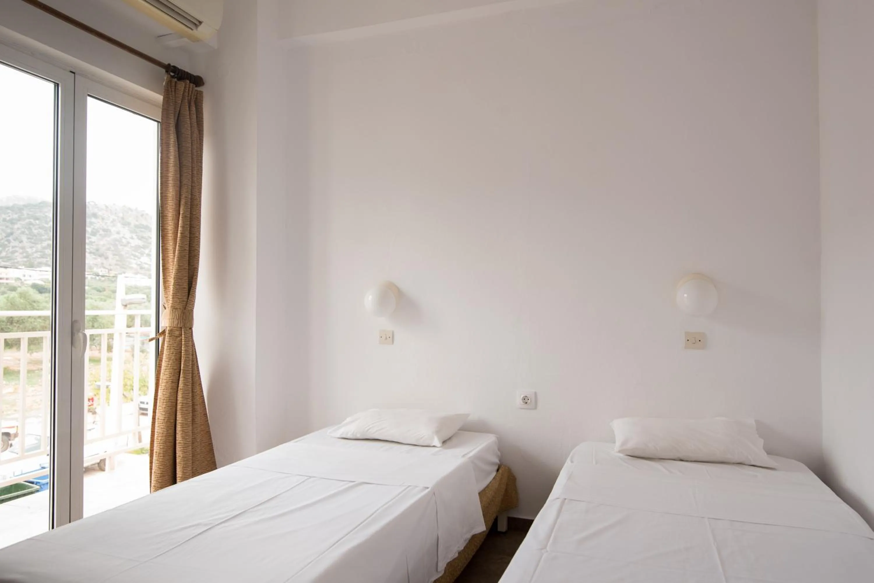 Balcony/Terrace, Bed in Ibiscus Hotel Malia