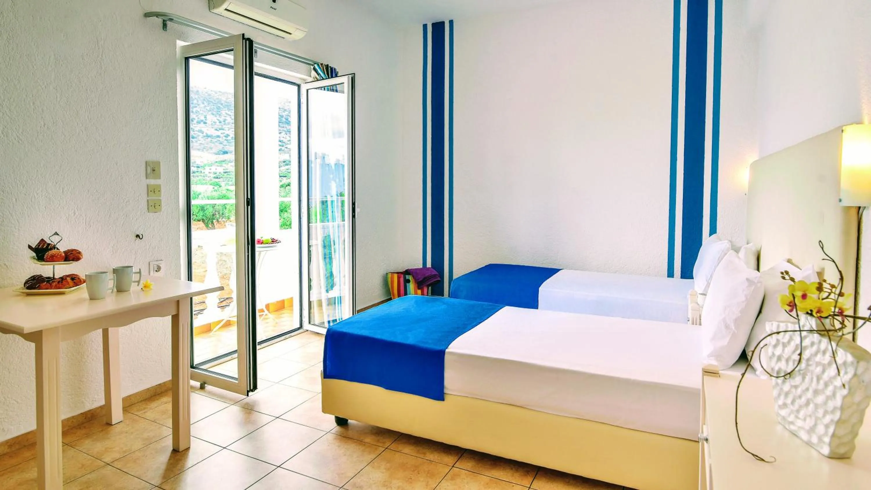 Bedroom, Bed in Ibiscus Hotel Malia