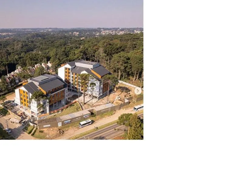 Property building in Golden Tulip Canela